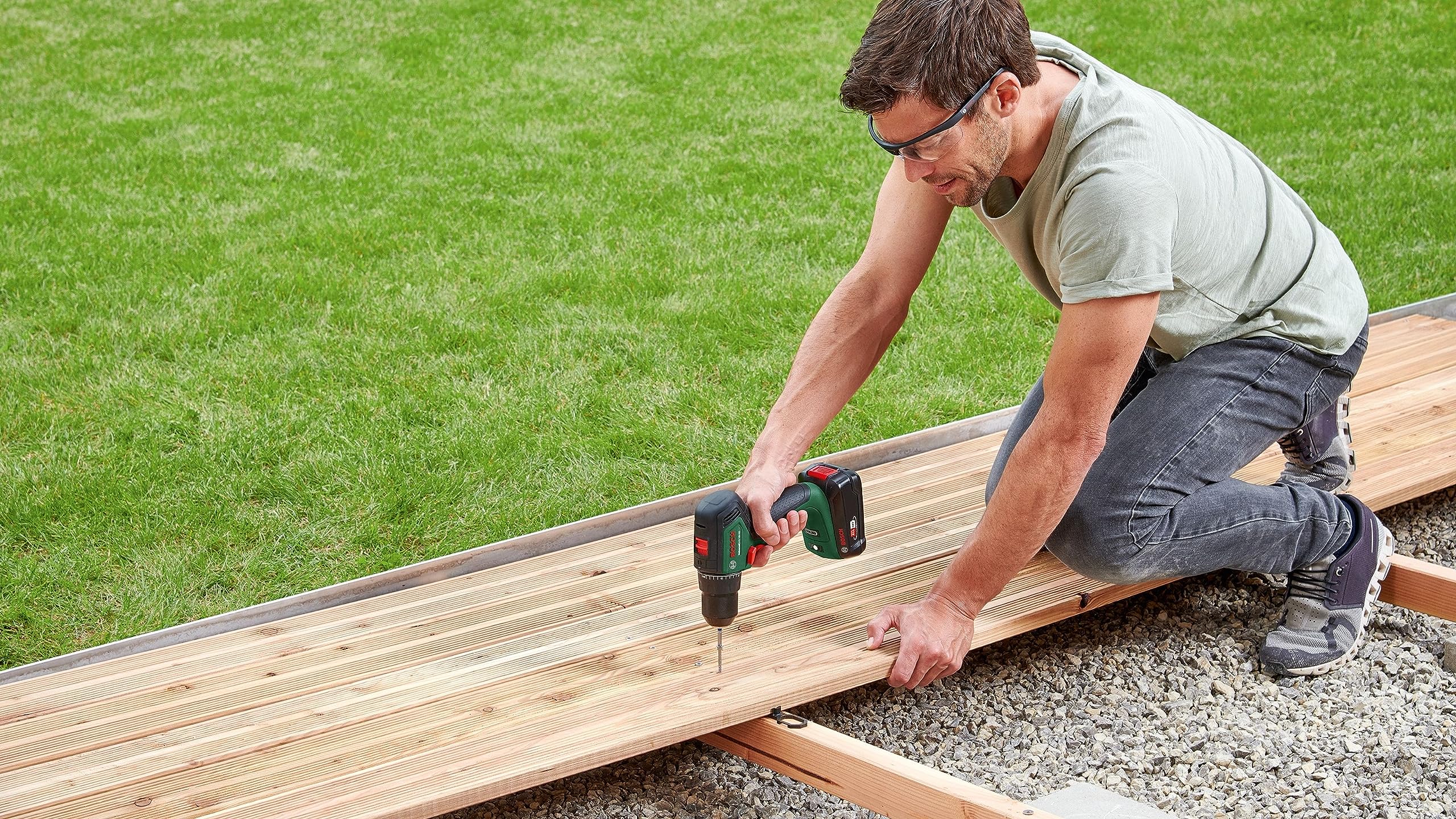 Bosch Perceuse-visseuse sans fil UniversalDrill 18V-60 (sans batterie, système 18 Volt, dans un emballage en carton)