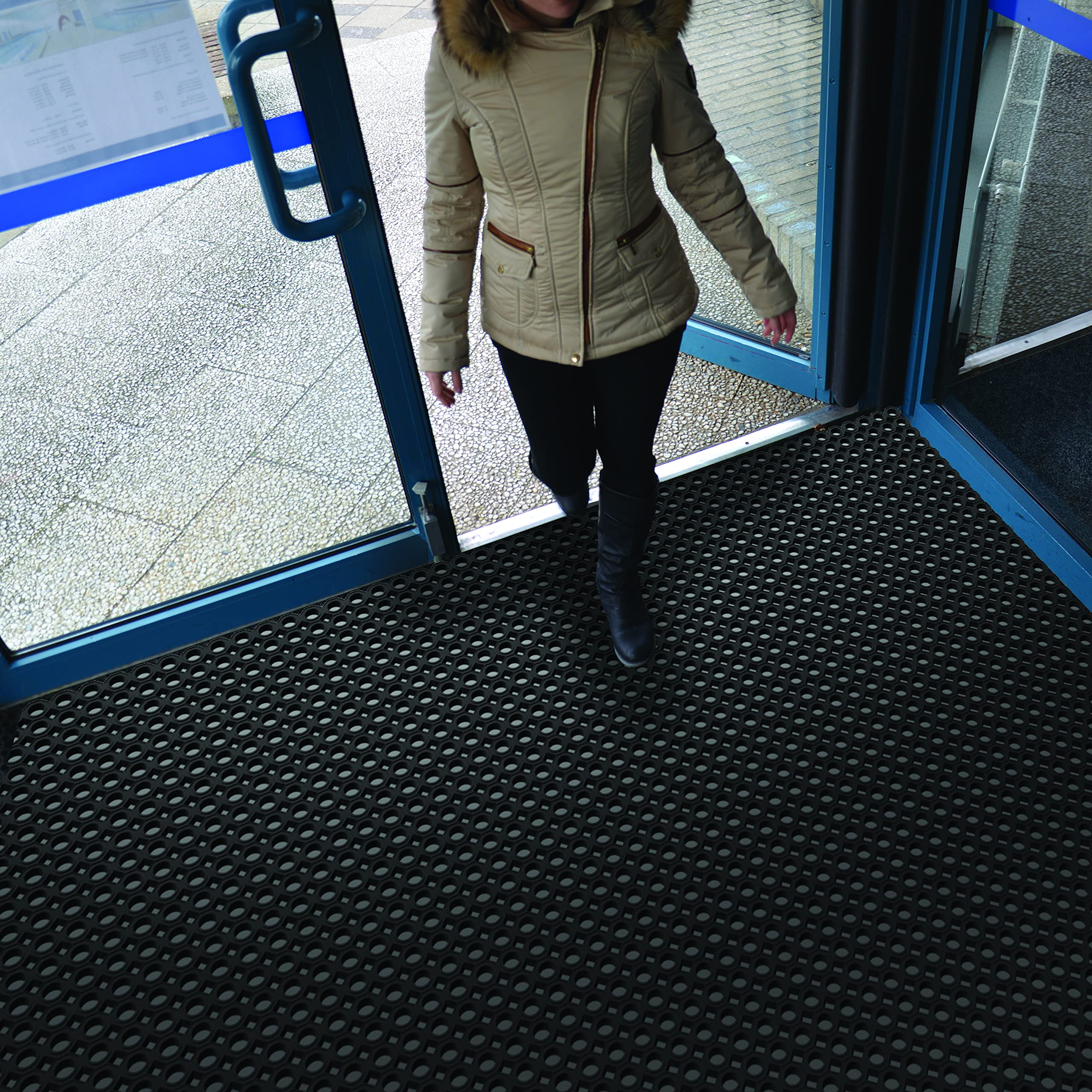 Notrax® 564 Oct-O-Mat™ 23 mm Die traditionelle achteckige Gummi-Eingangsmatte 80cm x 120cm Schwarz