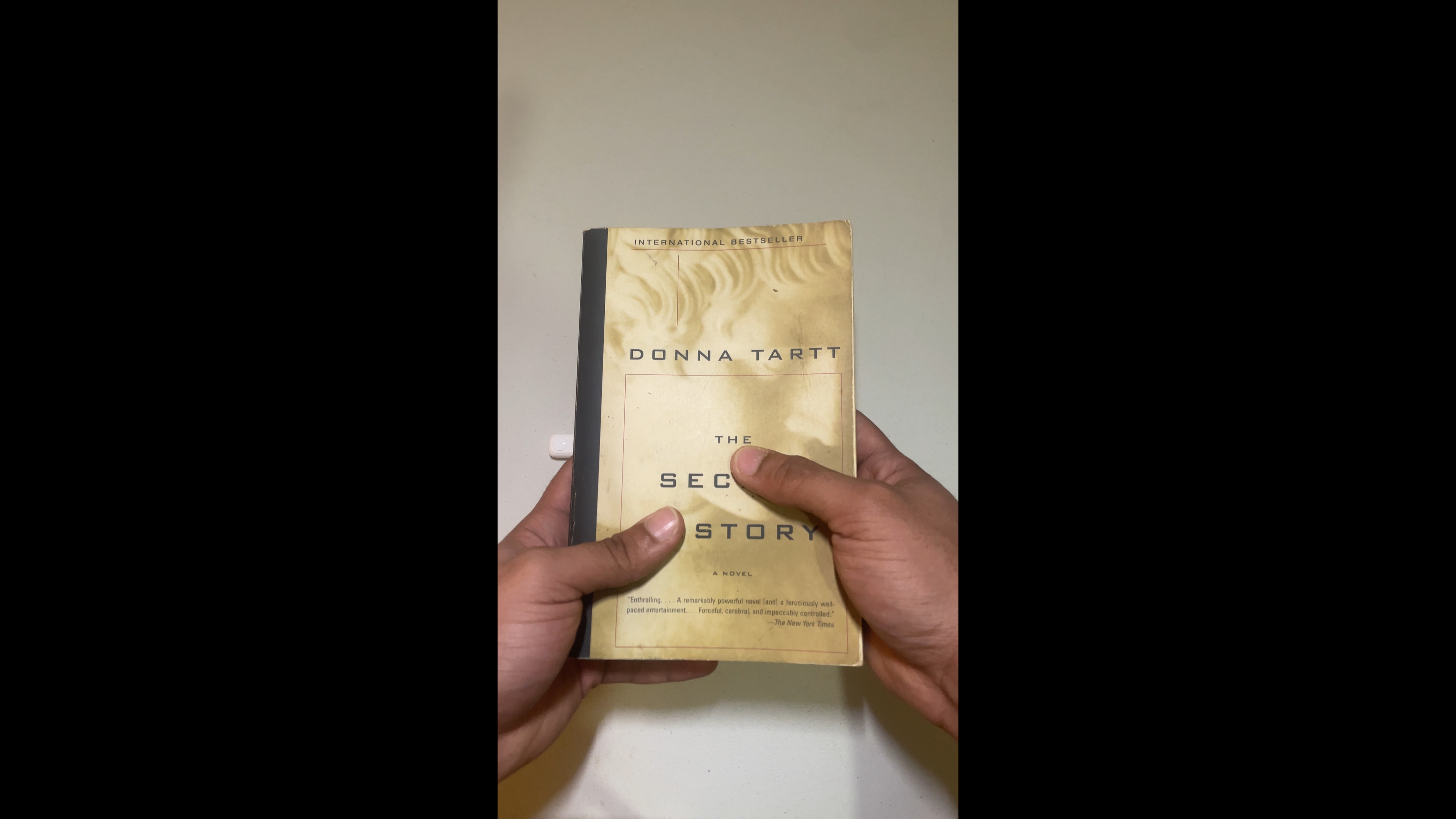 Watch Outstanding Book!! Still In Great Condition After 4  display picture 2