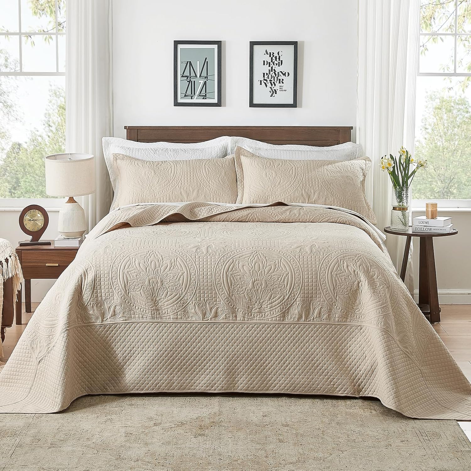 Qucover Oversized King Bedspread 128x120, Soft Microfiber California King Quilt Set Oversized, 3 Piece Extra Wide BedSpreads, Ultrasonic Quilting Vintage Pattern Oversized Coverlet, Beige