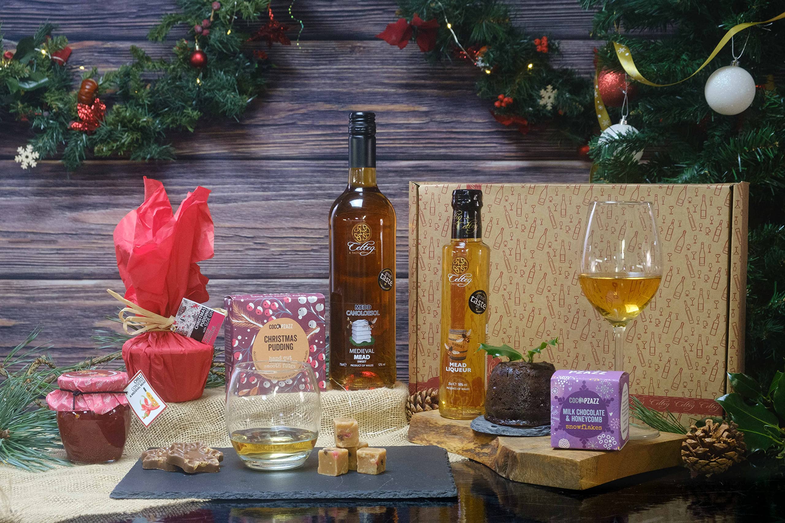 Shipp & Co The Need for Christmas Mead Hamper Box - Award Winning Mead (Great Taste 2021) with Spice Bag with Christmas Treats (APC CP)