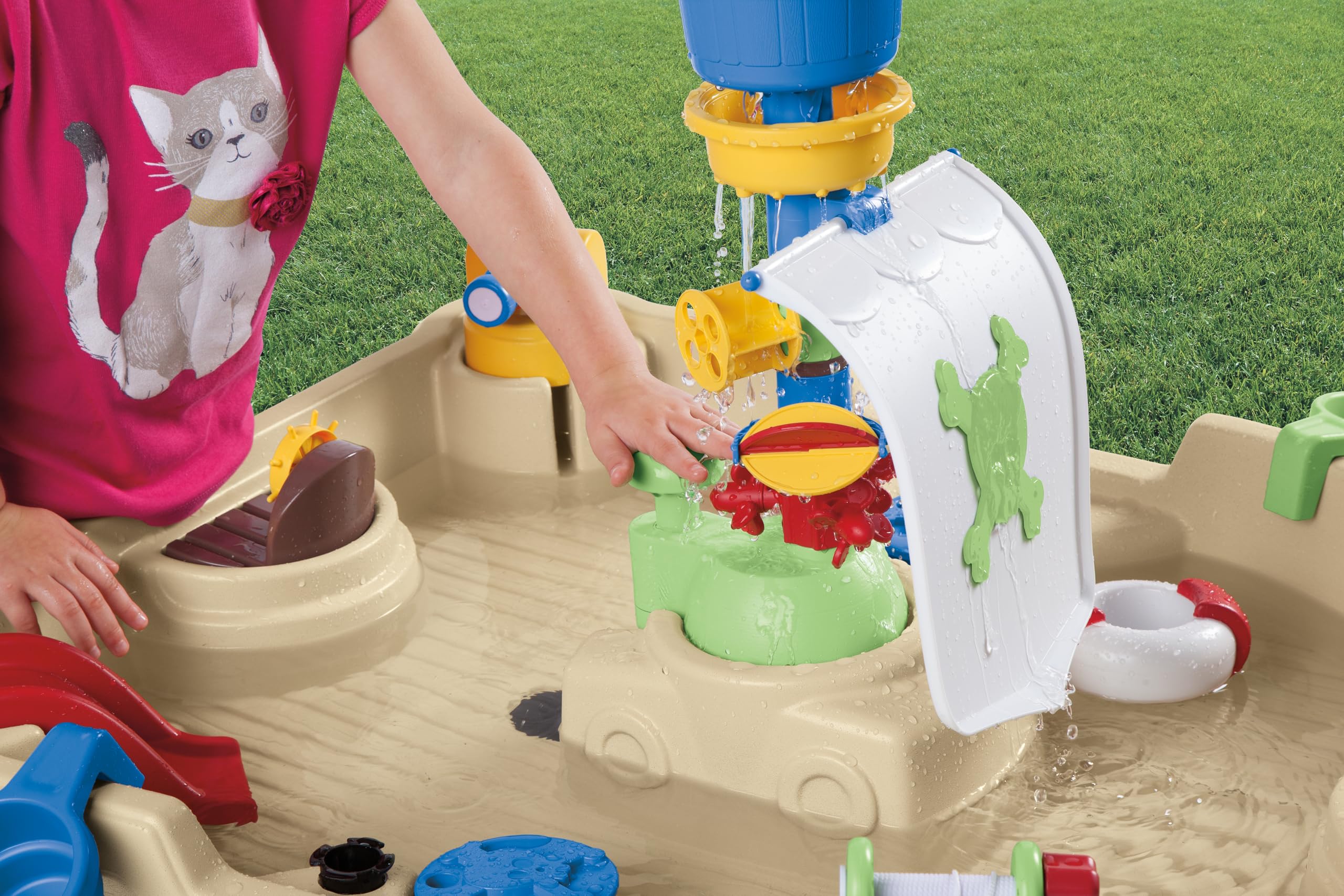 Little Tikes Anchors Away Pirate Ship - Mesa de Juego Acuática con Cañón, Spinner y Diversión con Salpicaduras, Fomenta el Juego Creativo, para Niños Entre 3 y 10 Años