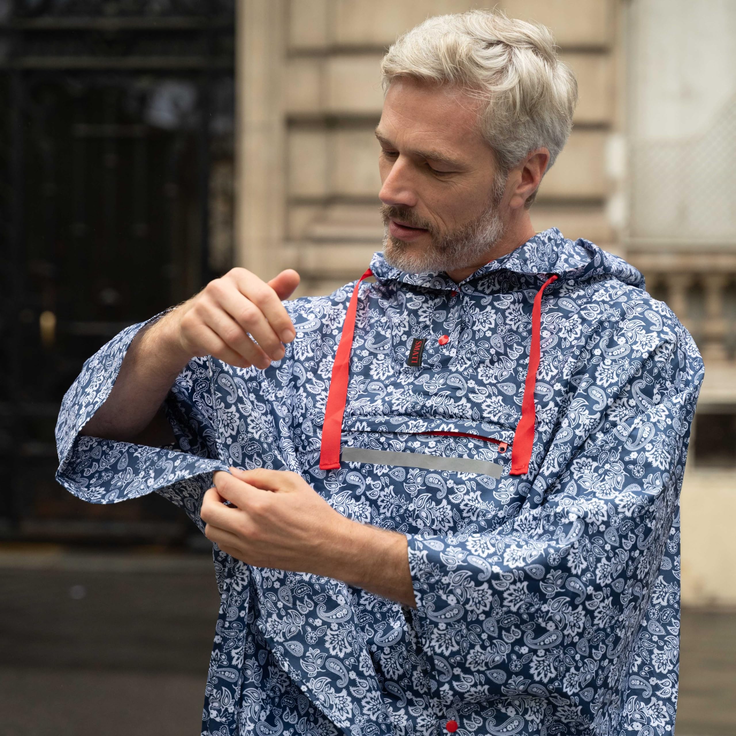 SMATI Poncho/Cape de Pluie avec Capuche Mode Femme Tissu de qualité imperméable activité en Plein air vélo Moto randonnée