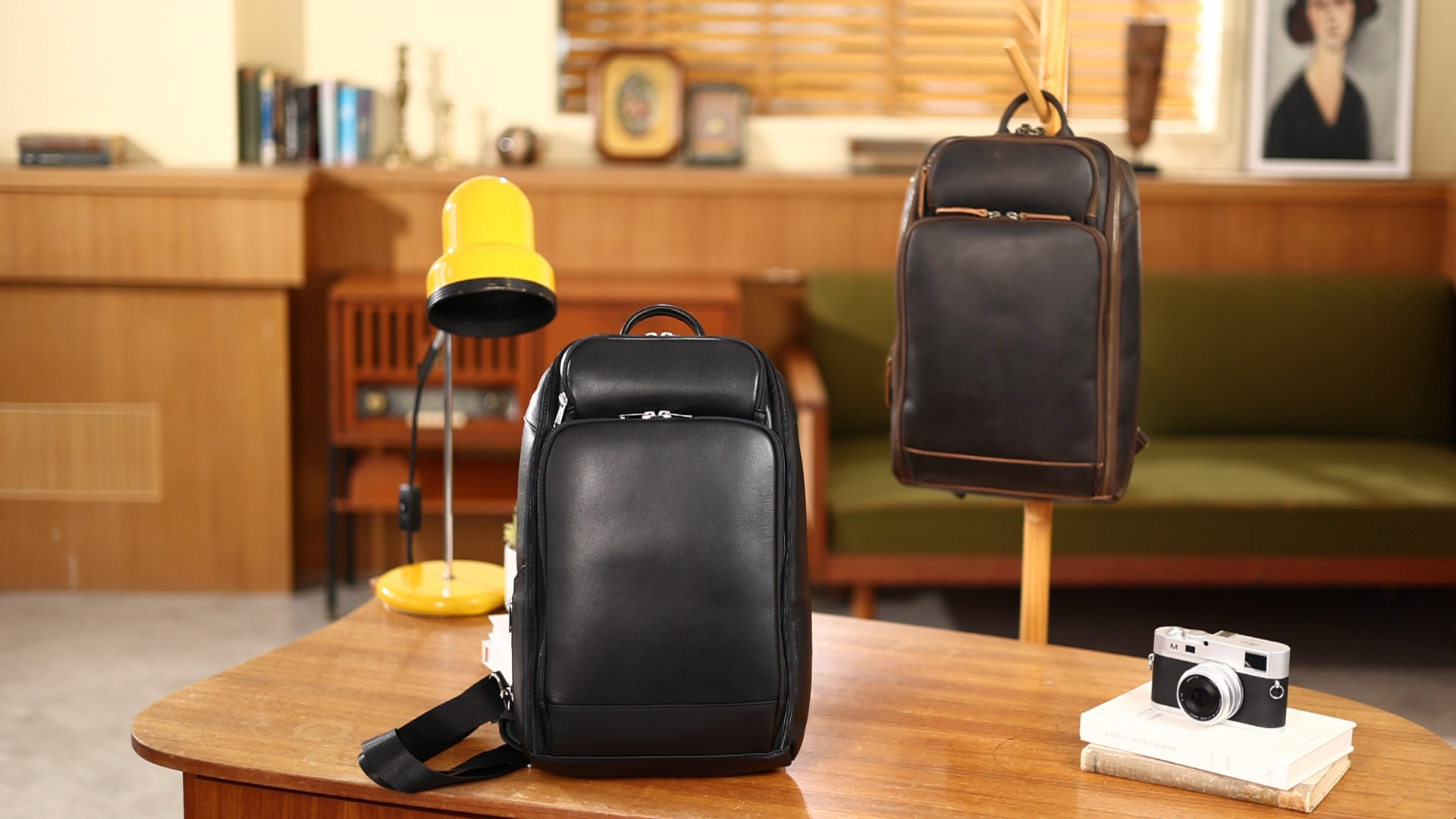 Leather Single Strap Daypack Backpack with 5 Compartments Crossbody Sling Bag for Men 19L Backpack with 8 Pockets  main image 4
