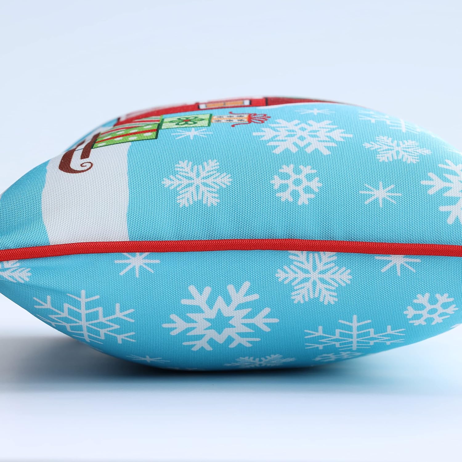 Pillow Perfect Christmas Outdoor/Indoor Reversible Lumbar Throw Pillow in Merry Christmas Barn, Red, 12" x 18"