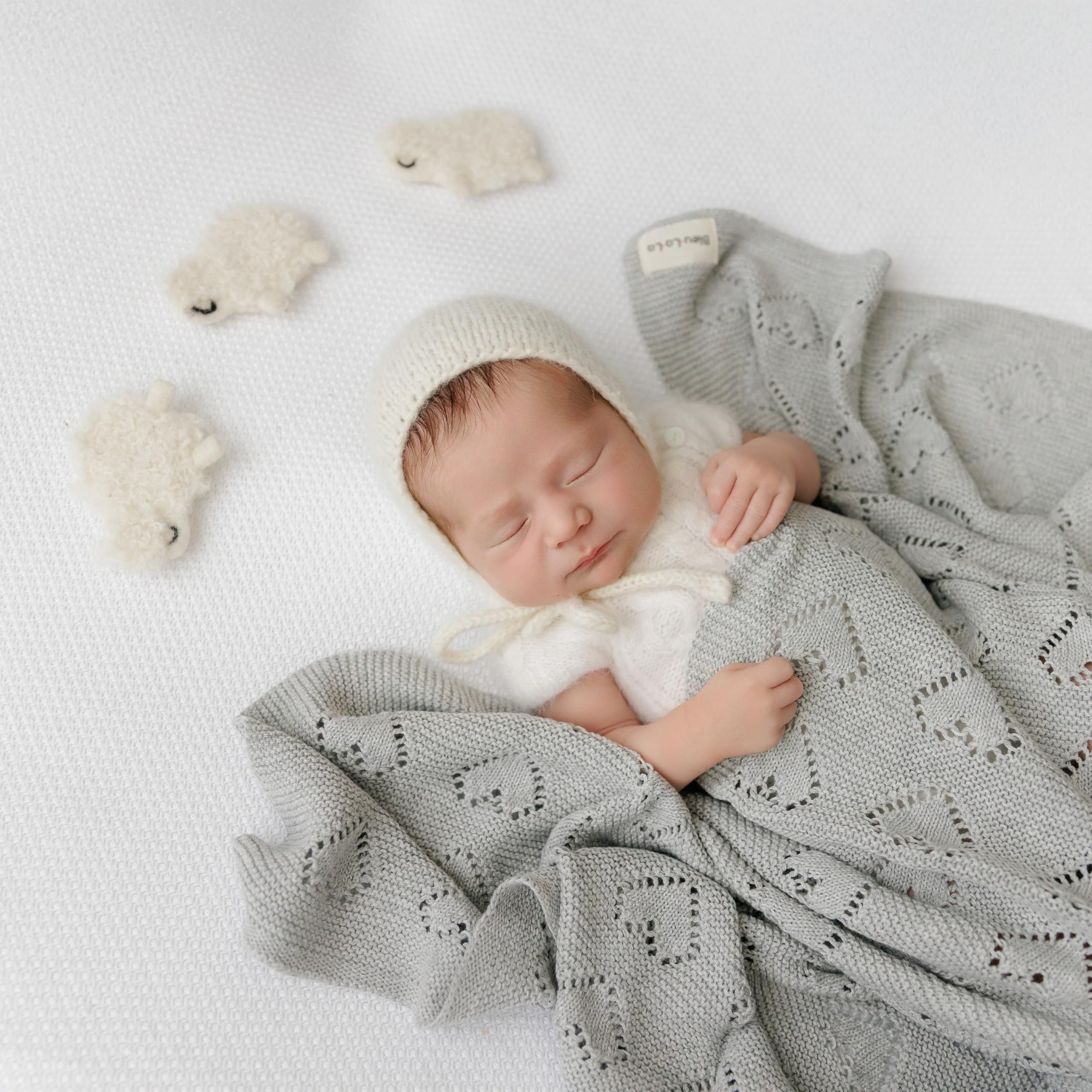 Manta Corazón para Bebés para Niños y Niñas, 100% de Lujo de Algodón Suave para Envolver en la Cuna o Cochecito, Manta de Regalo para Recién Nacidos, Bebés y Niños Pequeños (Gris Paloma)