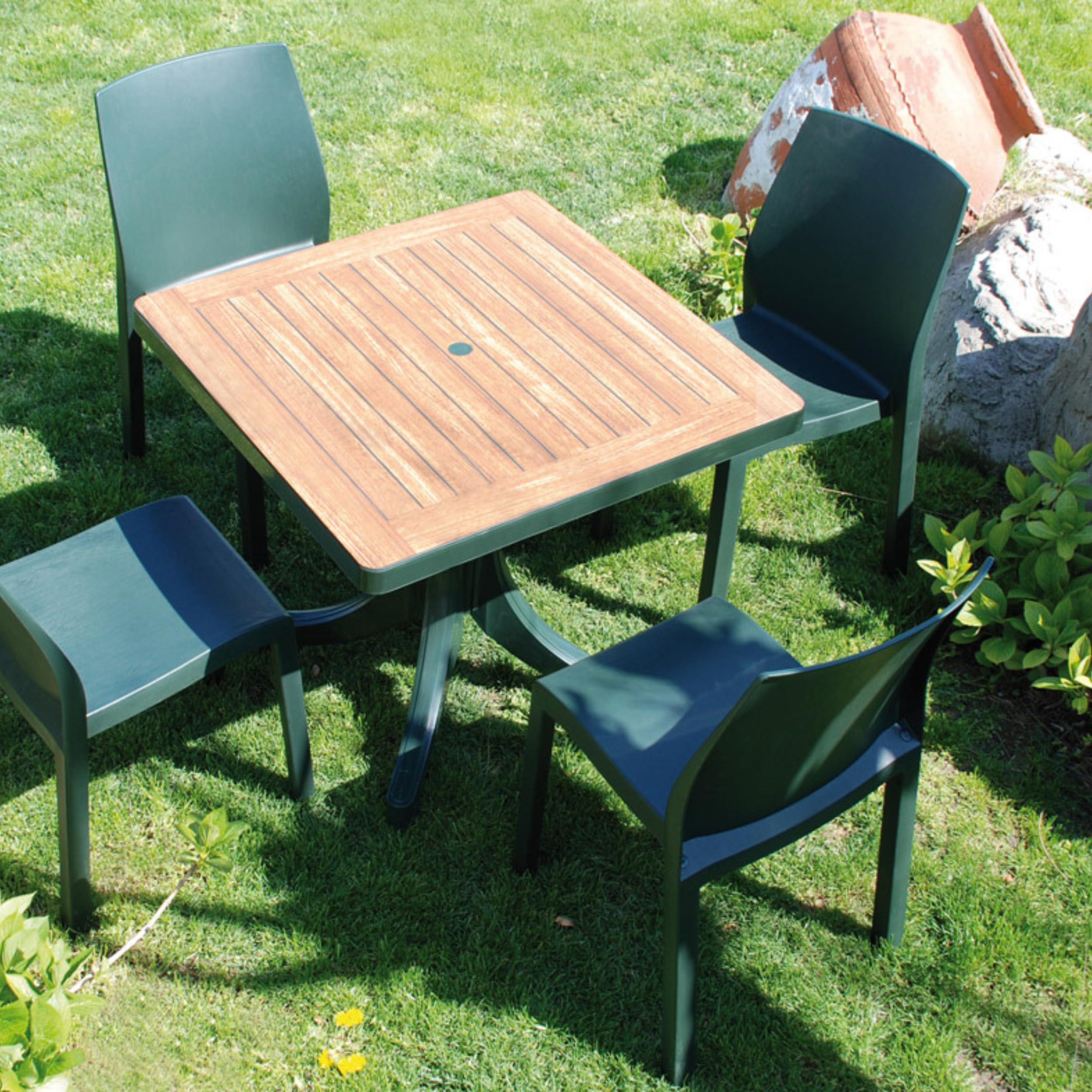PAPATYA Stühle Esszimmer 1er Set | Esstisch Stühle & Essstühle für Innen & Außen | Gartenstühle Balkonstuhl wetterfest Terassenstuhl Belastbarkeit von 200 kg | Küchenstühle stapelbar - Schwarz