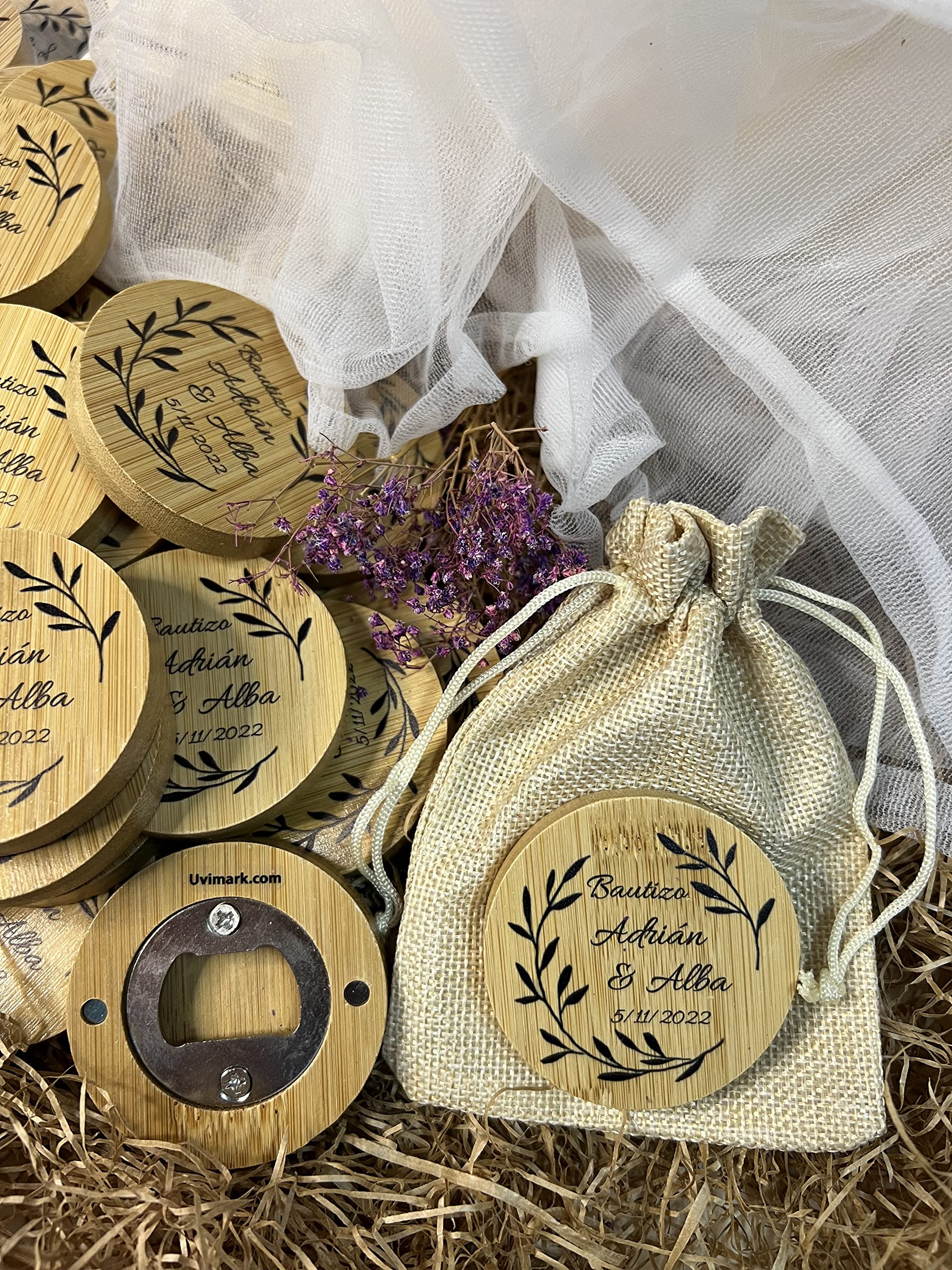 Uvimark - Set de 12 Abrebotellas de Bambú con Imán - Regalo Personalizado - Regalos Originales - Regalos Enamorados, Parejas - Detalles de Boda, Comunión, Bautizo