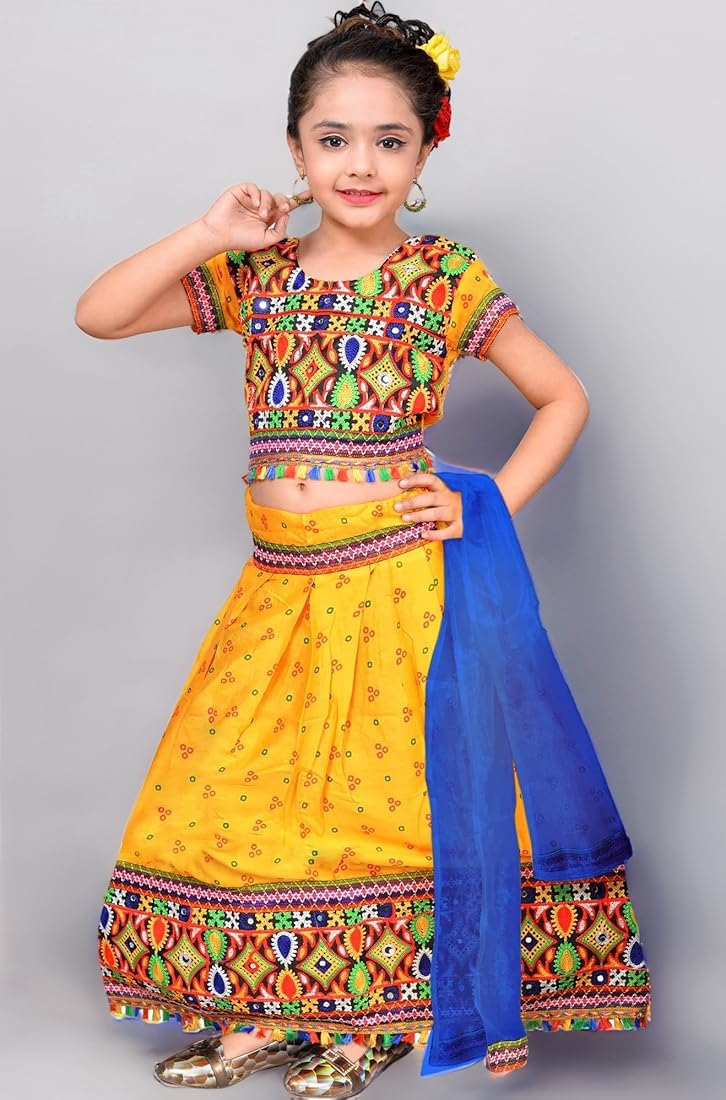 Gujarati chaniya choli for kids- नवरात्रि पर बेटी के लिए चुनें गुजरती पारंपरिक चनिया-चोली,