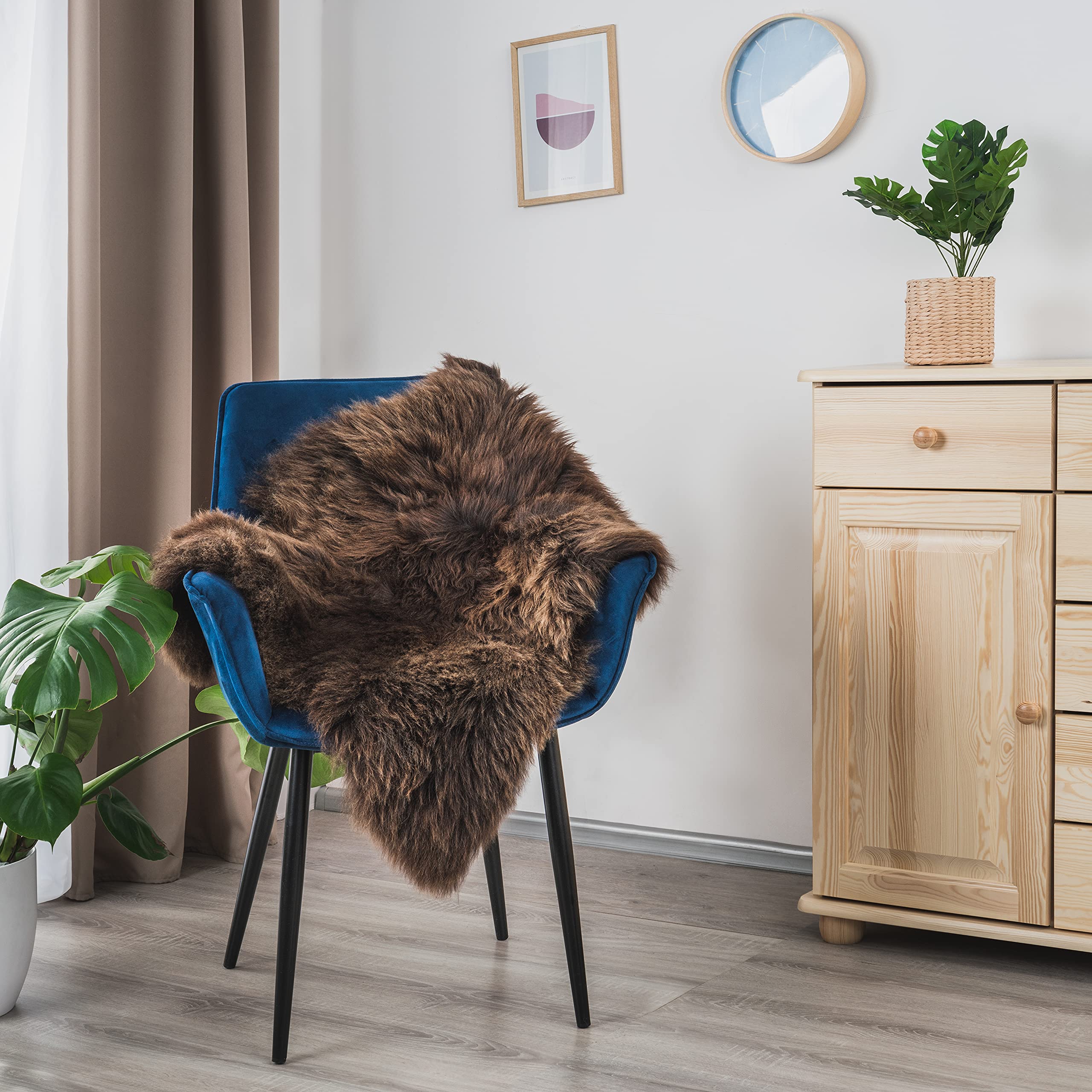 Peau d'agneau|de Mouton|de Fourrure, inodore, Douce et Moelleuse, différentes Tailles, qualité Naturelle, idéal comme Tapis, Couvre-lit, Dessous de Poussette