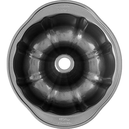 Wilton Perfect Results Premium Non-Stick 9.51-Inch Fluted Tube Pan