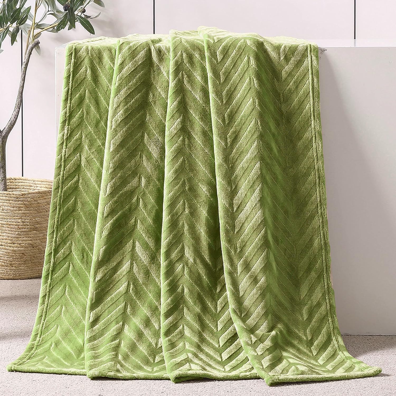 Whale Flotilla Manta para Sofá con Estampado de Chevron, Cálida Manta para Cama Polar de Franela Supersuave y Acogedora, 130 x 150 cm, Verde Oliva