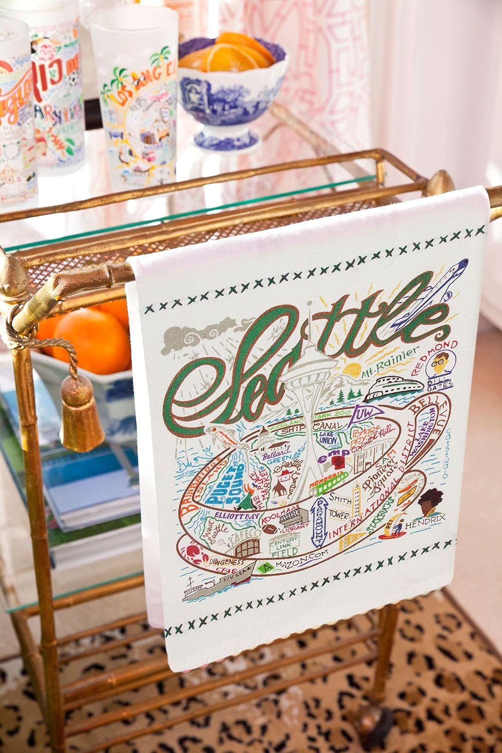 Catstudio Seattle Dish Towel - U.S. City Souvenir Kitchen and Hand Towel, Perfect Tea Towels for Seattle Lovers, Travel Souvenir, Housewarming Gifts, Couple Gifts