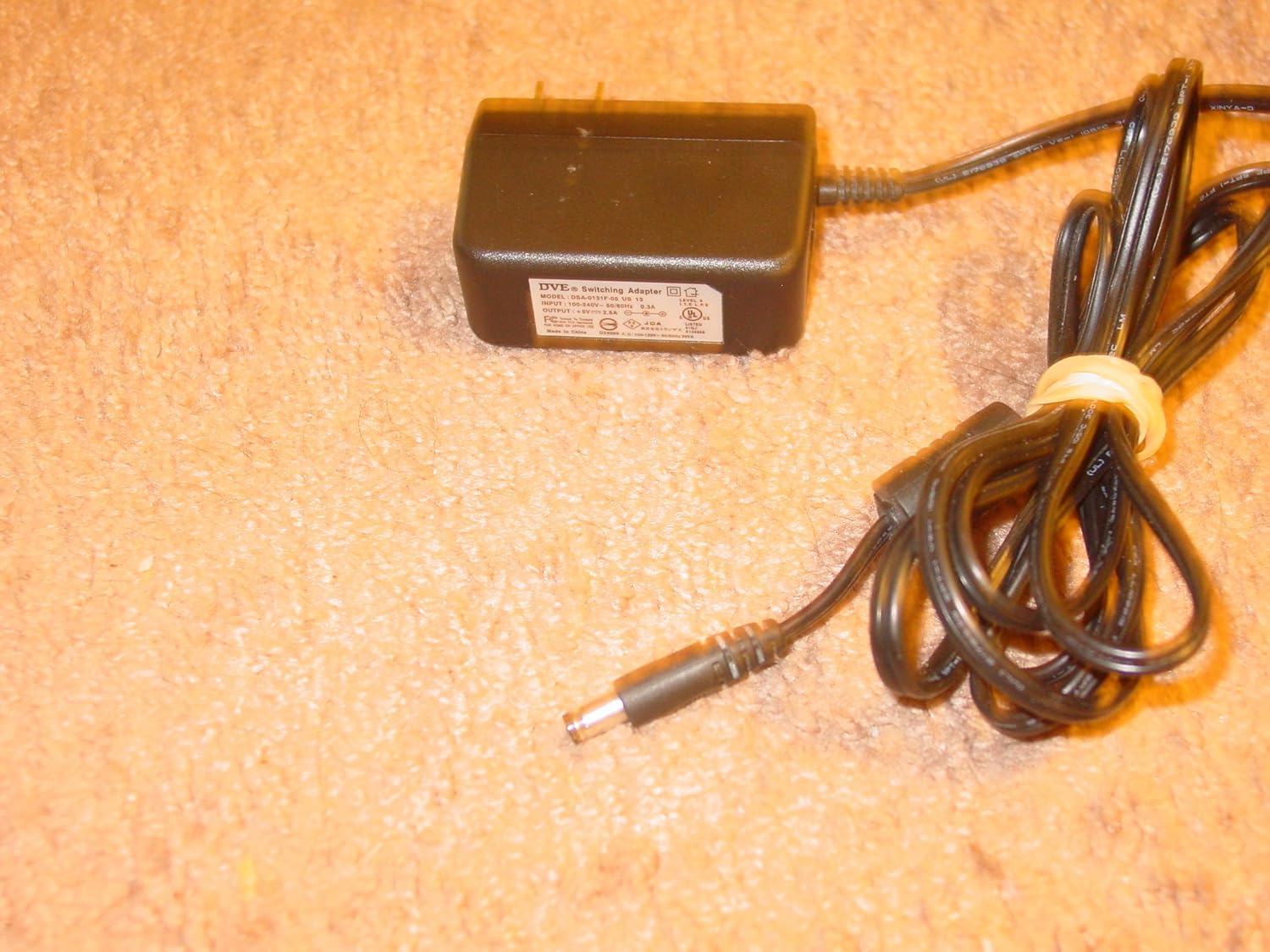 DVE Power Supply AC Switching Adapter 5V 2.5A Model DSA0131F05 US 13 Electronics