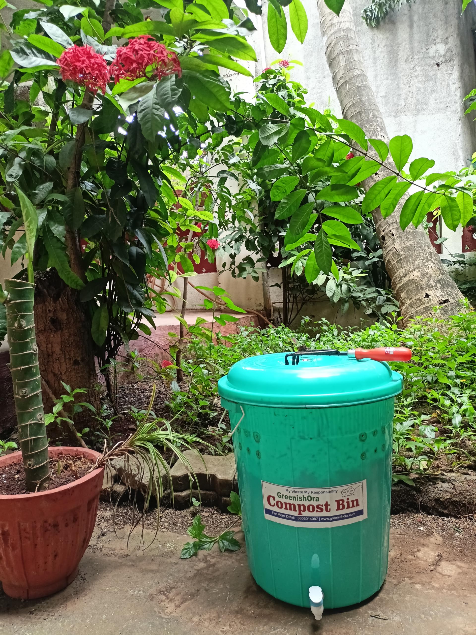 GreenishORA Compost Bin - 40L Home Composter - Green - Plastic - Easy Aerobic Composting - Outdoor Use Only