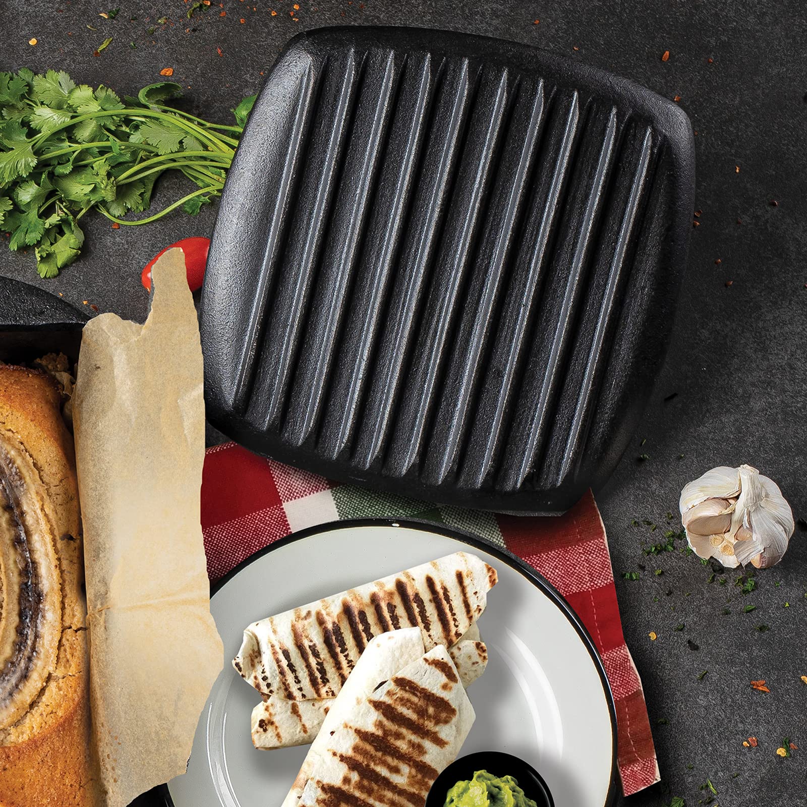 Prensa Panini cuadrada de hierro fundido 10751, 7.75 x 7.75 x 2.375 pulgadas, peso de parrilla resistente para cocinar uniformemente, ideal para sándwiches, tocino, hamburguesas, asar a la 3