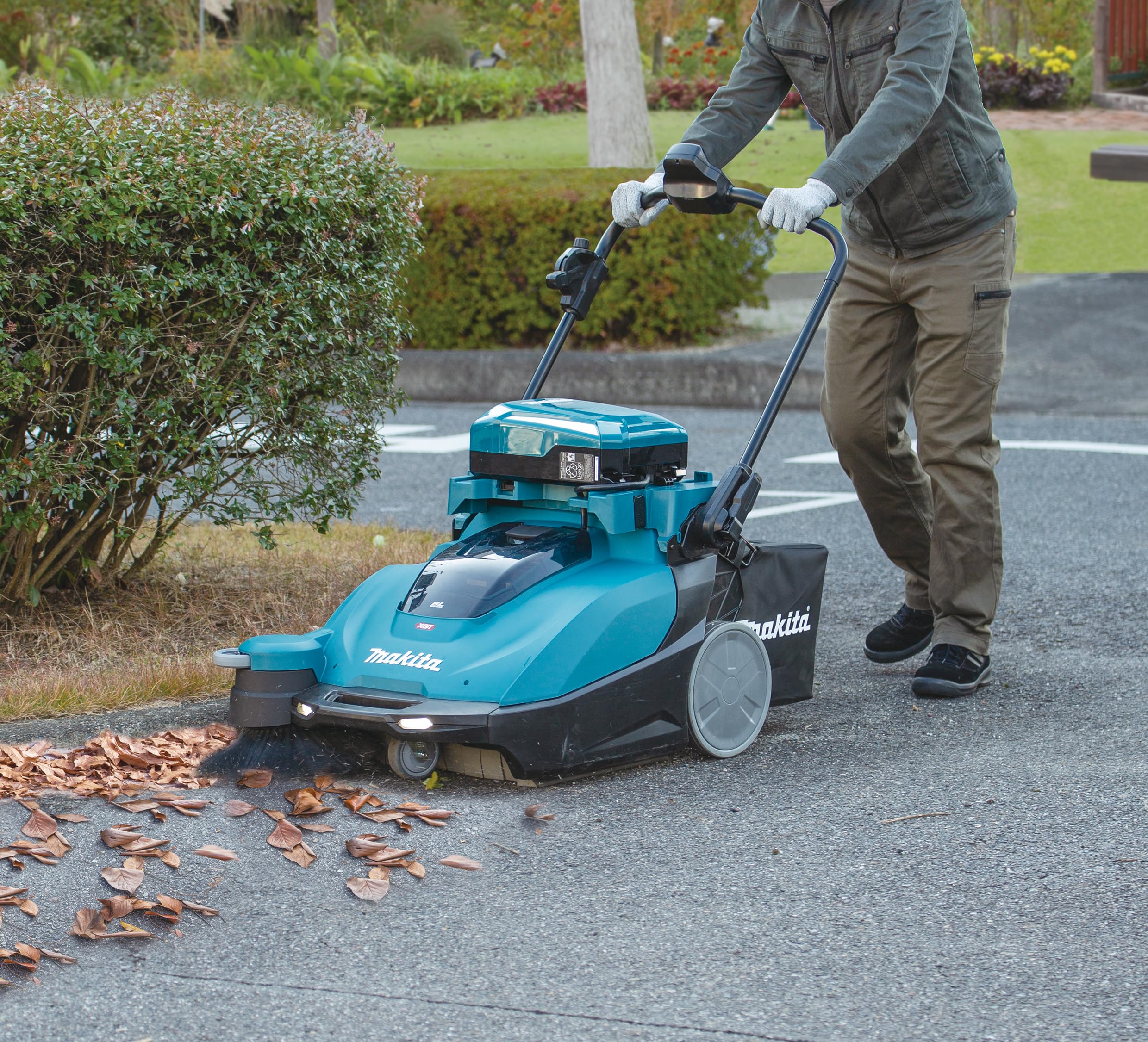Makita VS001GZ Akku-Kehrsaugmaschine 40V max. (ohne Ladegerät und Akkus)