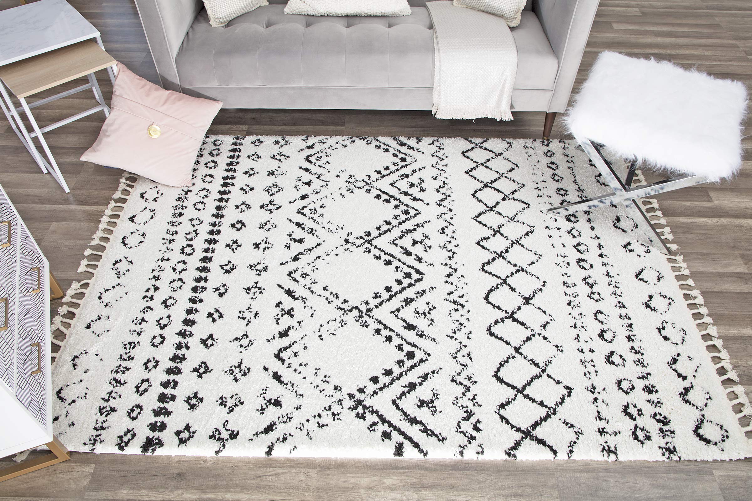 CosmoLiving by Cosmopolitan Wisp Area Rug, 8'0" x 10'0", Whisper White