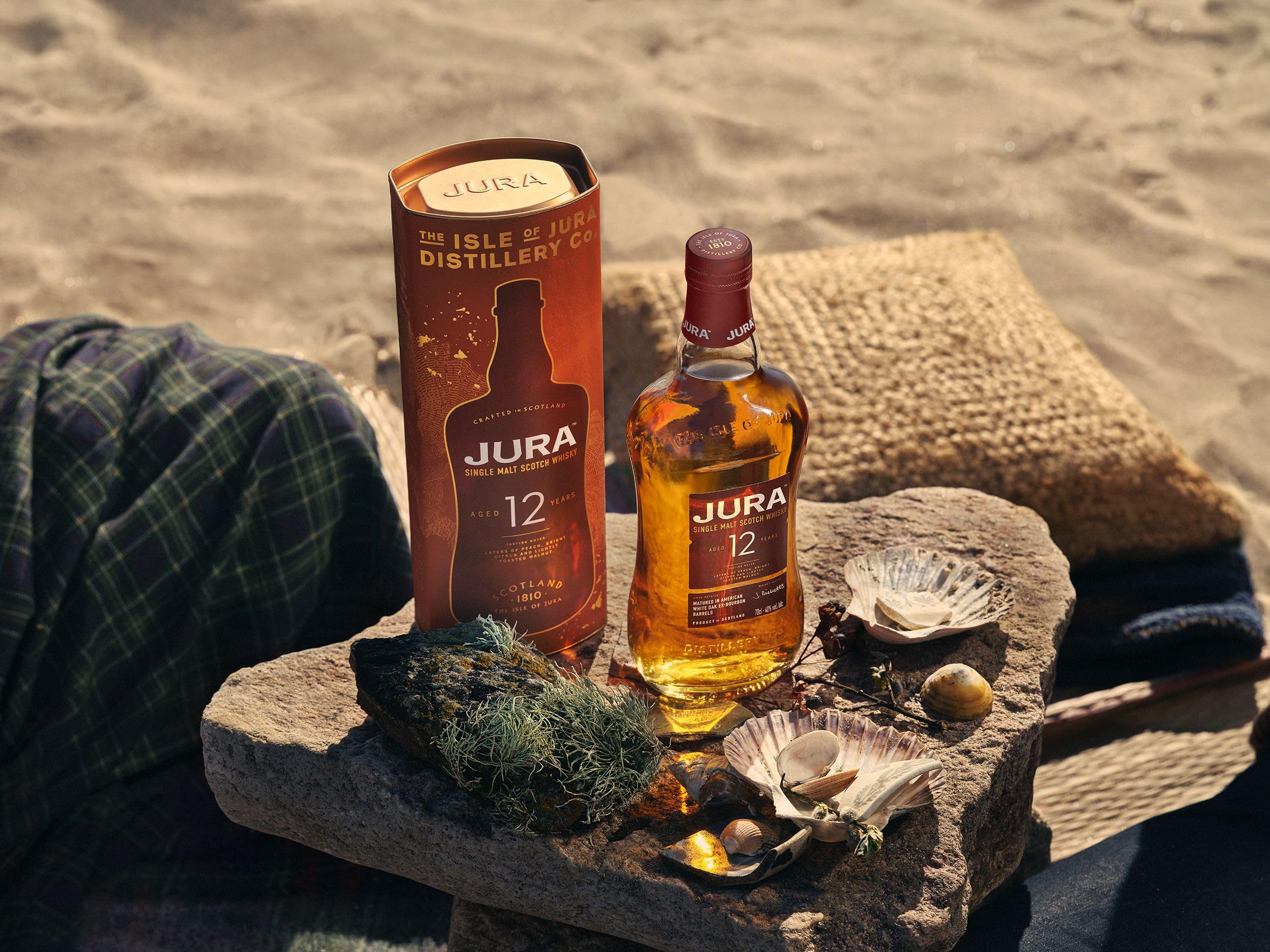 Jura 12 Jahre Single Malt Scotch Whisky mit Geschenkverpackung (1 x 0,7 l)