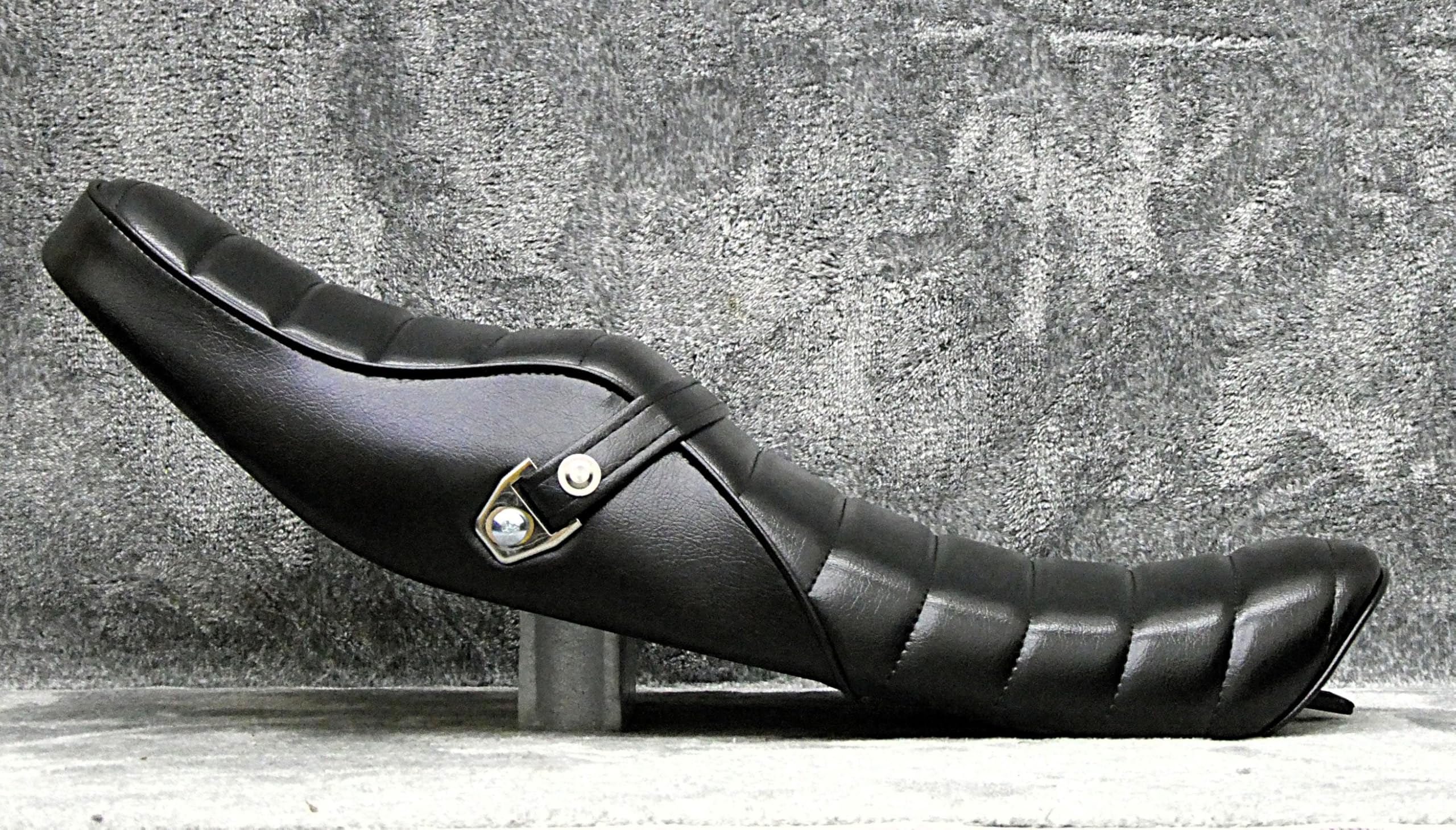 Amazon | ゼファー1100 黒皮 新ローダウン タックロールシート