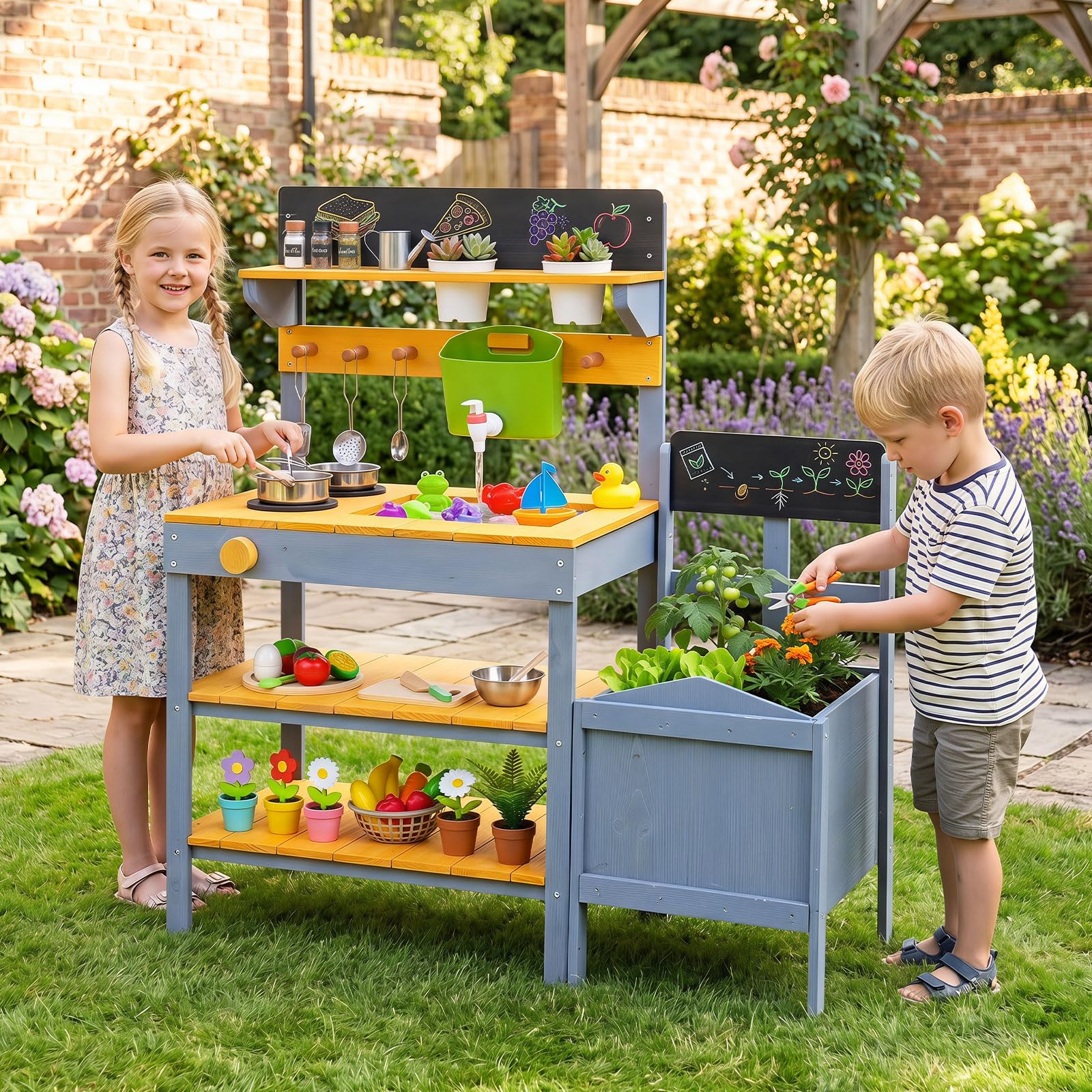 COSTWAY Cocina de Barro Exterior para Niños, Cocinita de Madera Infantil | con Jardinería, Estantes, Pizarras, Fregadero, Depósito de Agua, Macetas, Sartén, Juego de Rol para 3+ Años