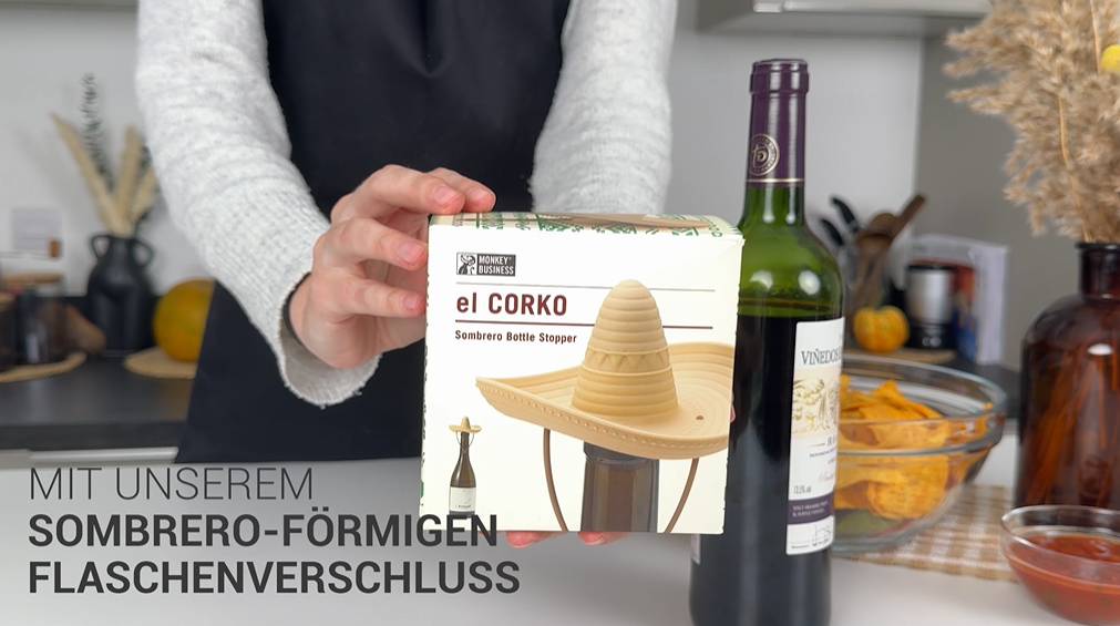 Monkey Business Wein Geschenkbox - 2 Flaschenponchos Und 2 Verschlüsse Mit Wild-West Design
