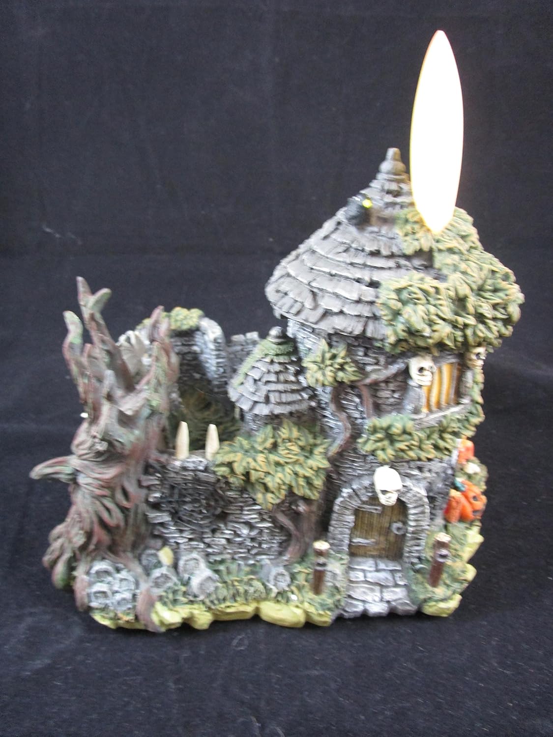 Hawthorne Village Wolfmans Lair Universal Monsters Halloween Village Collection 2005