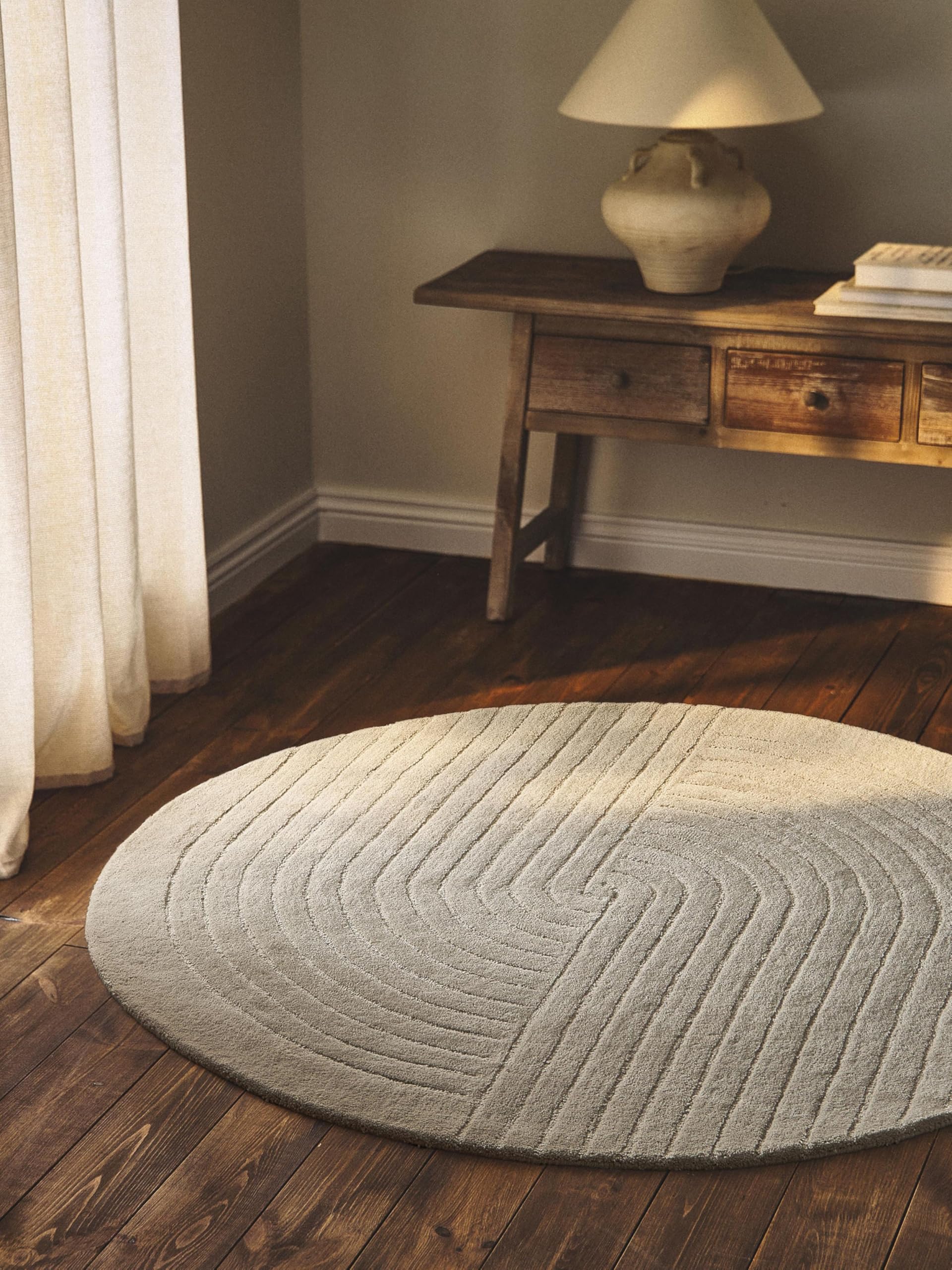 Handwoven Pure Woolen Round Carpets Collection with 1,0 Inch Thickness 3x3 Feet Round (USA Export Quality) Colour Multy-image-9