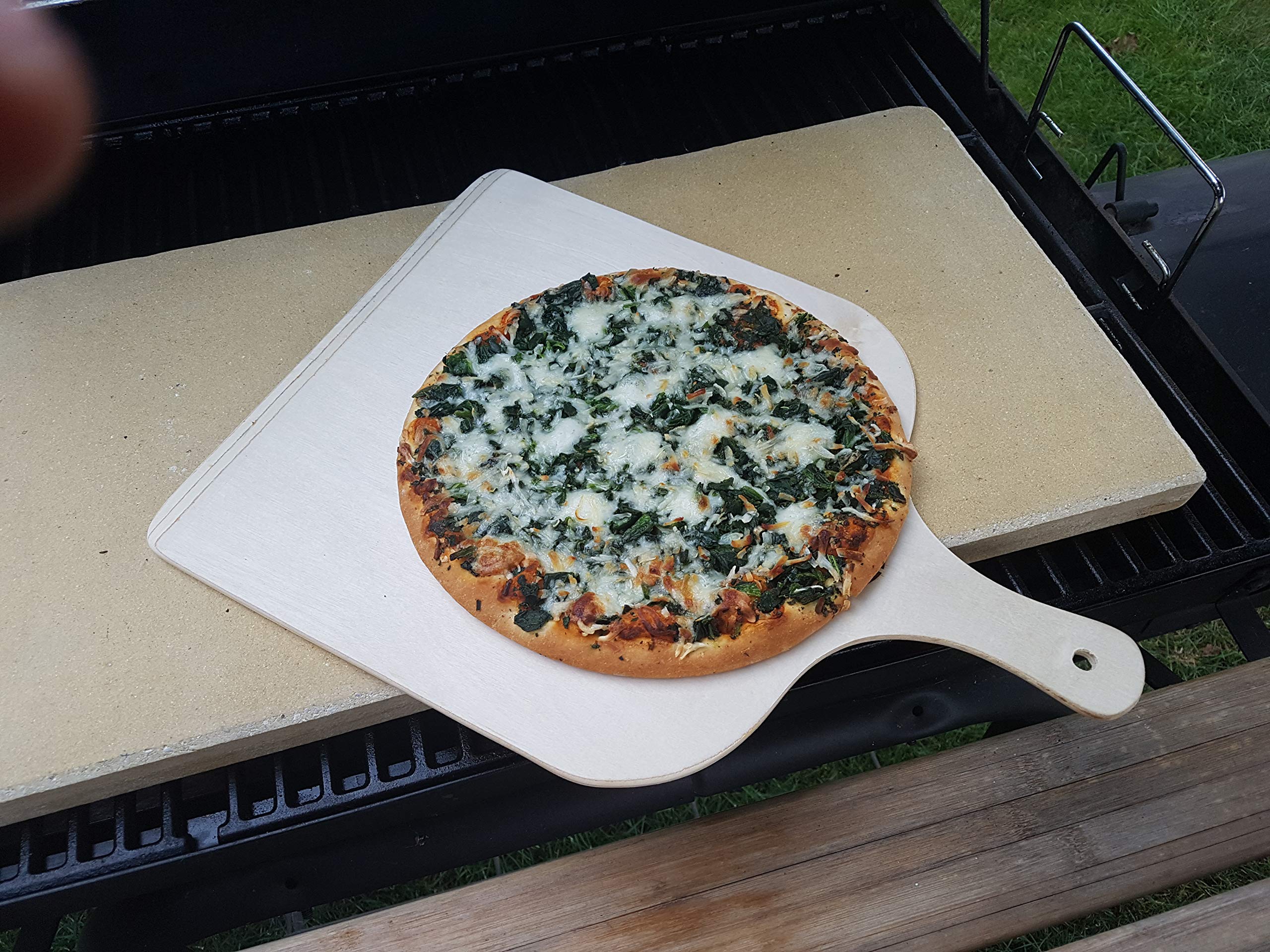 Pizzastein Brotbackstein Backofenplatte versch. Formate mit Holzschieber für Backofen, Grill & Smocker aus massiver Schamotte - (Format 40 x 30 x 2,0 cm incl. Schieber) Lebensmittelecht