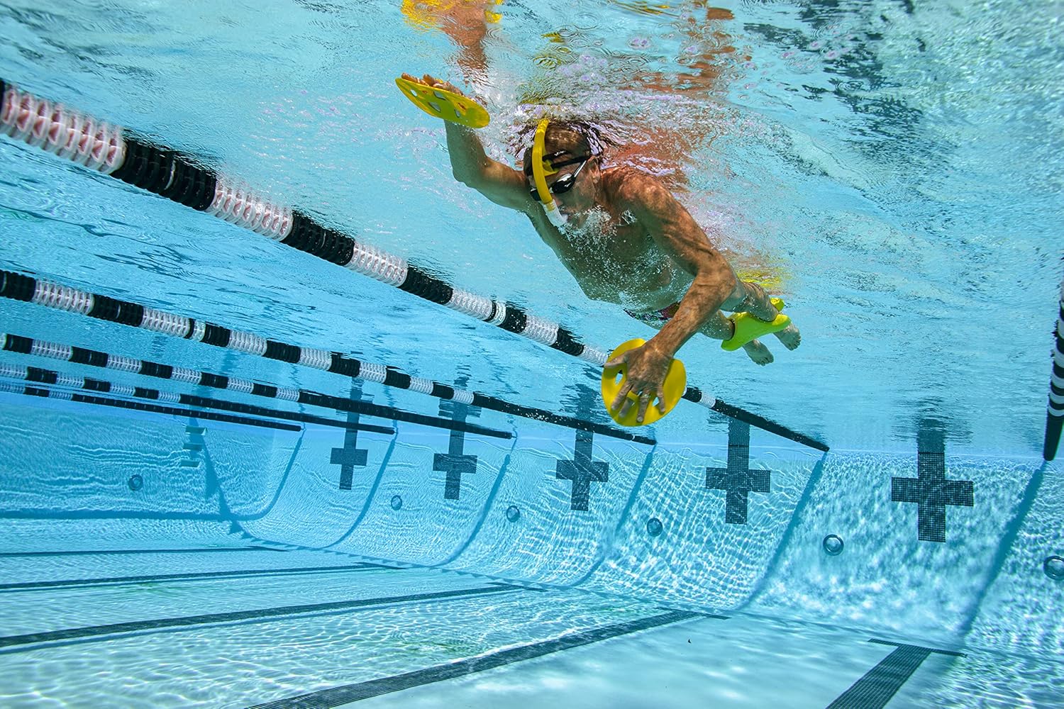 Finis Manta Swim Training Hand Paddle for Competitive Swimming Exercise : Everything Else