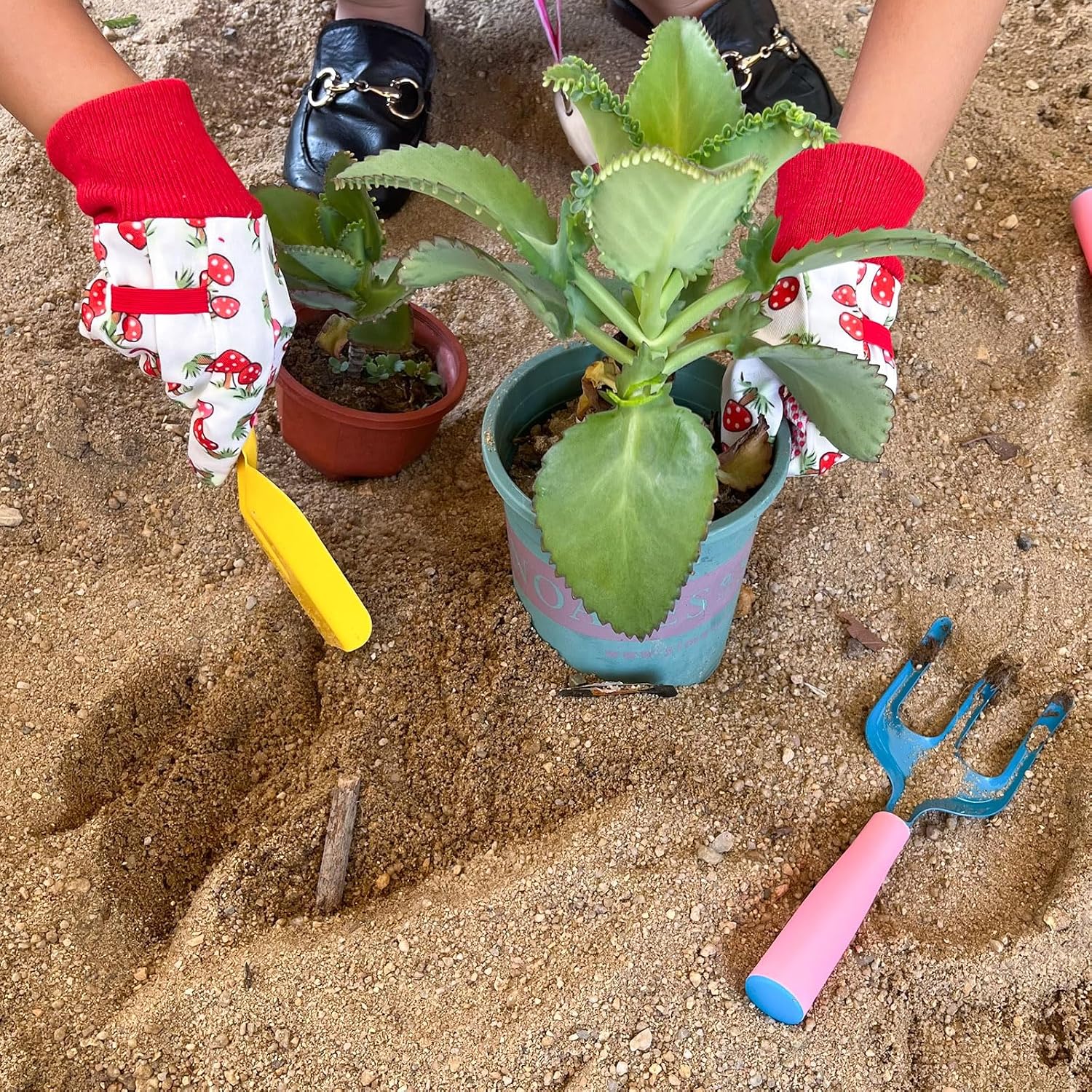 3 Pairs Pack Garden Gloves for Kids, Toddlers Gardening Gloves, Gifts (Medium for Age 4-5), Style 1