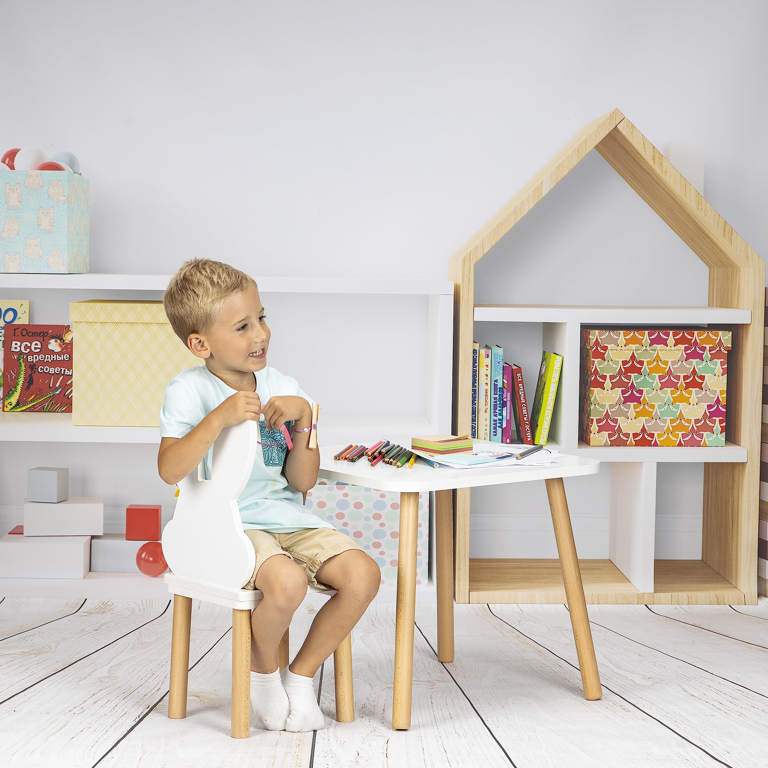 Kindertisch aus Holz - Naturmöbel für Kinder, 50 x 50 x 47 cm, Kindertisch ab 3,4,5,6,7 Jahren, Kinderzimmermöbel