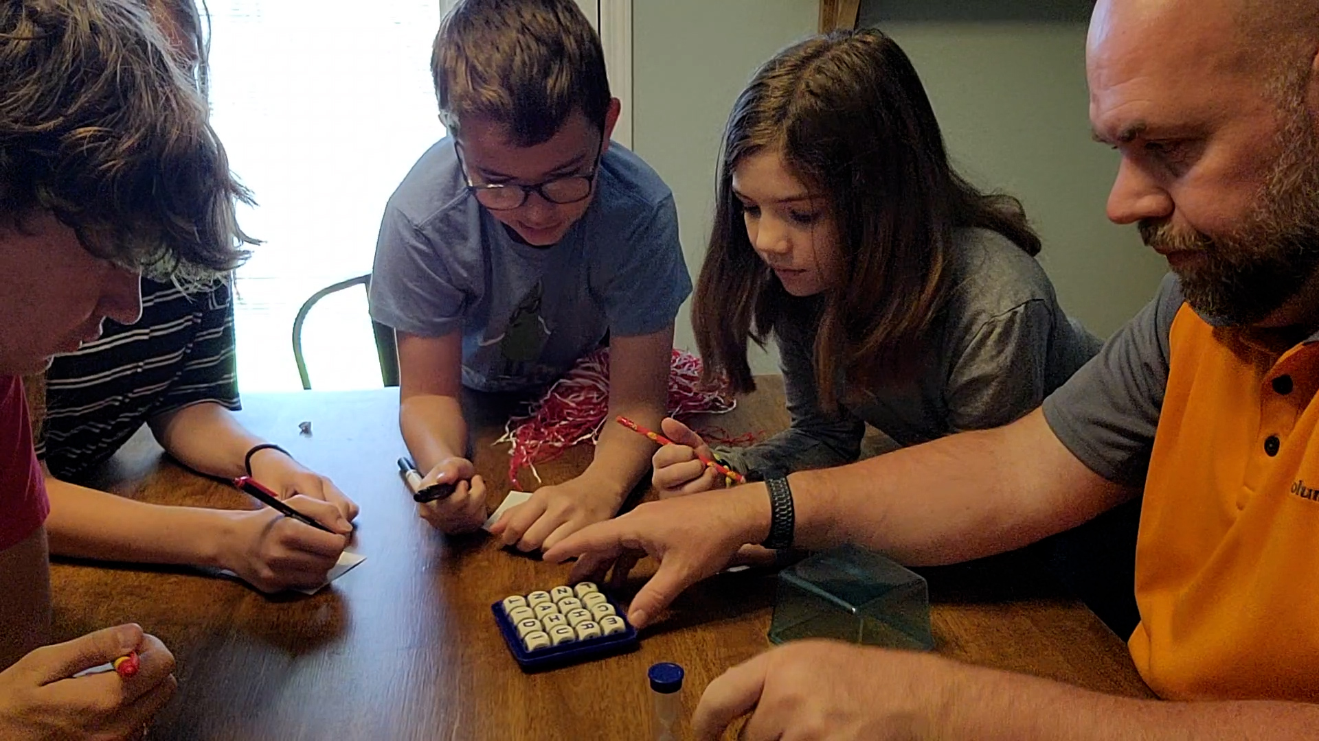 Watch Review for Hasbro gaming boggle classic game on Amazon Live