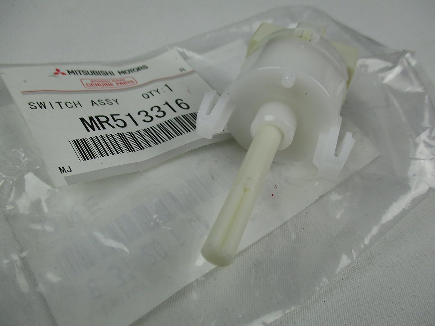 MR513316 Mitsubishi Switch assy, heater blower MR513316