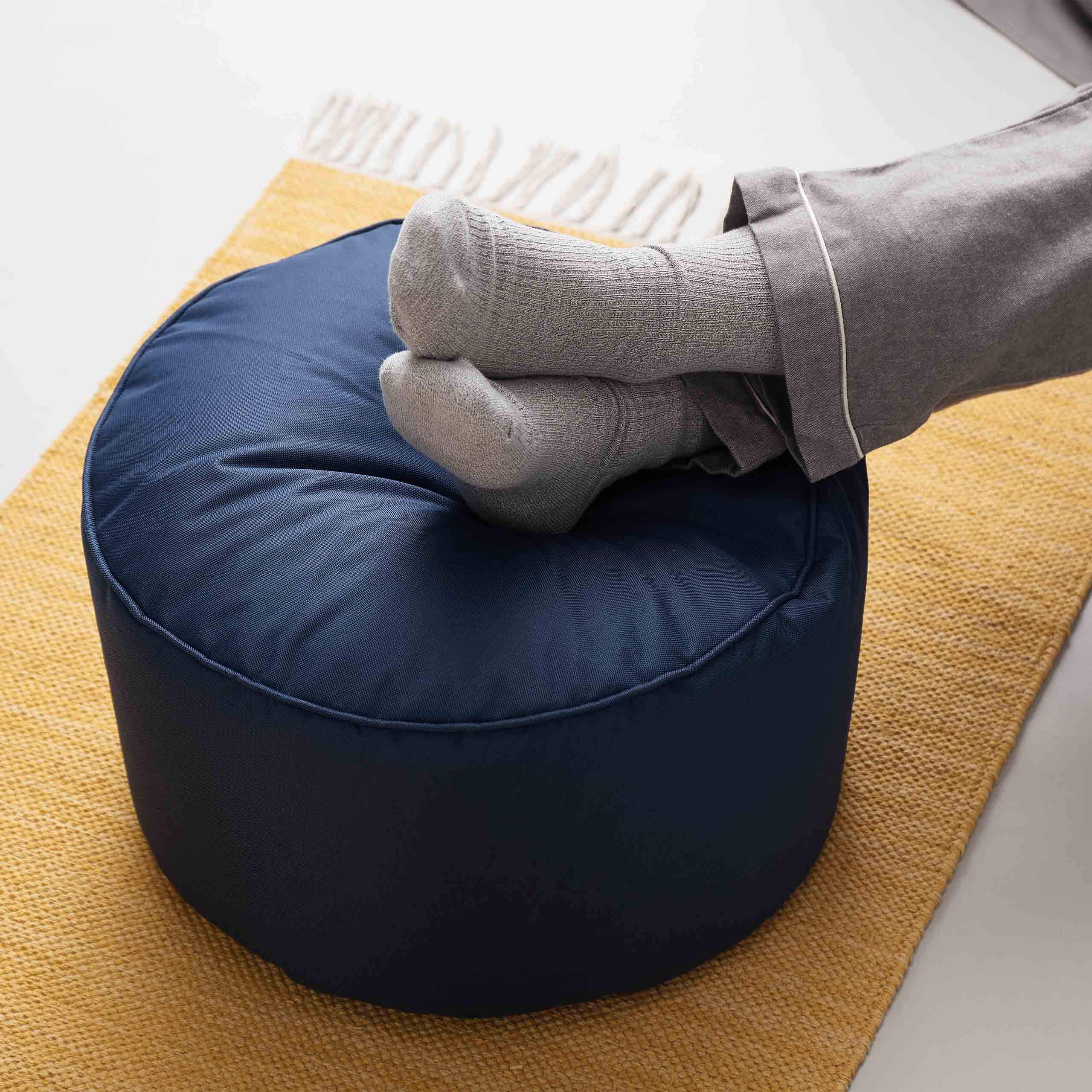 Lumaland Pouf Chaise Tabouret 25 x 45 cm | pour Enfants et Adultes | pour intérieur et extérieur | Coussin Rond de Sol | Pouf Siège - Résistant à l'eau | Entretien Facile [Bleu Roi]