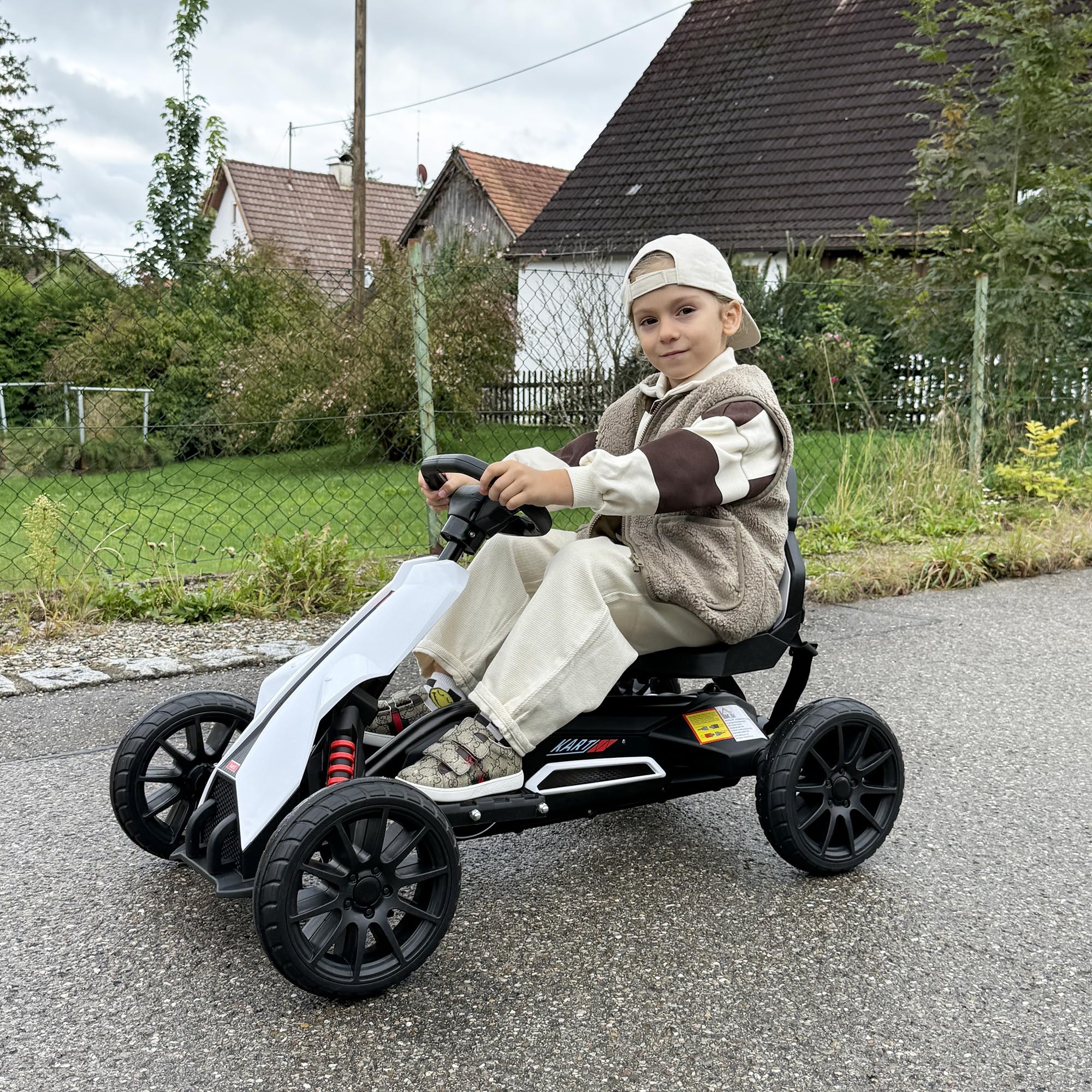 HOMCOM Kinder Elektro Gokart 12 V 3-5km/h Go Kart für 3-8 Jahre, Weiß | 2-Fach Verstellbarer Modus, Sicherheitsgurt, Lenkrad, Kinderfahrzeug