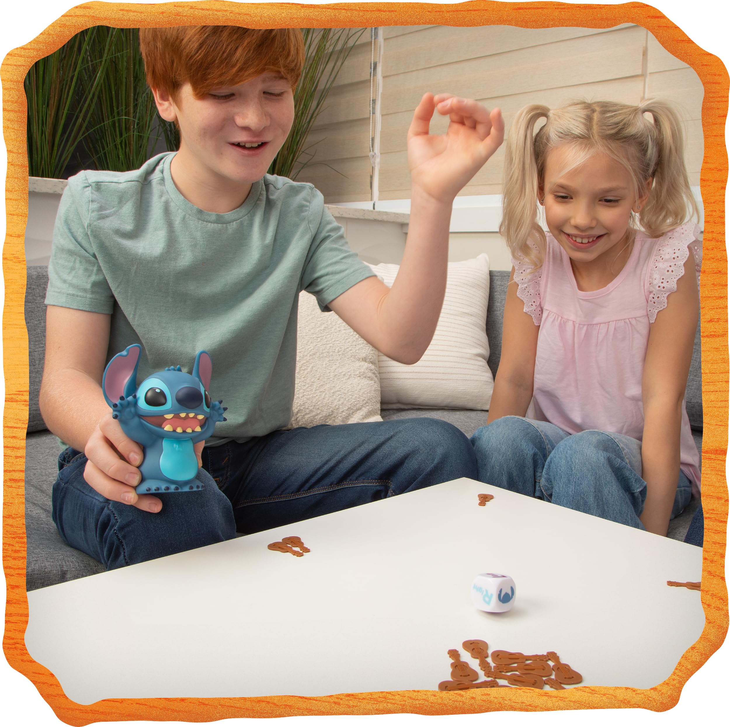 Goliath – Disney Laughing STITCH Game – Juego de Mesa Divertido para Niños 6+ Años – Velocidad & Reflejos – Stitch Electrónico con Sonidos, Dado y Fichas – Para Familia– 2+ Jugadores – Pilas Incluidas