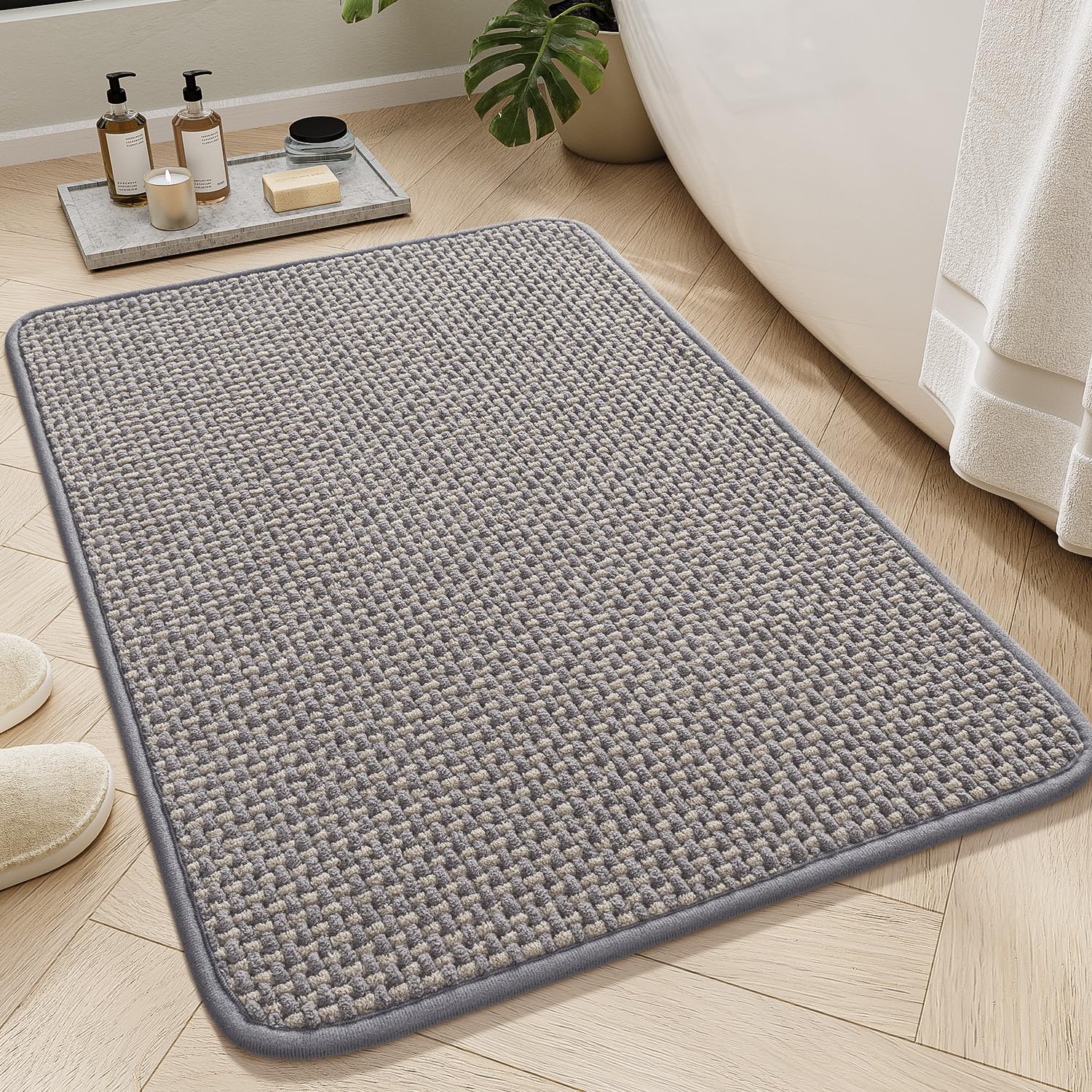 AMOAMI Chenille Bath Mat