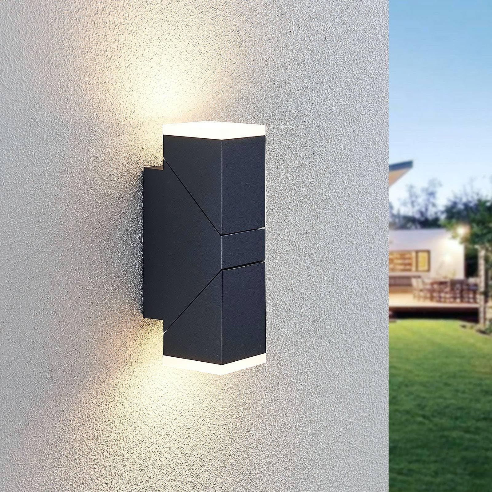Lindby Applique da esterni LED Nivar, angolare, nera, IP54