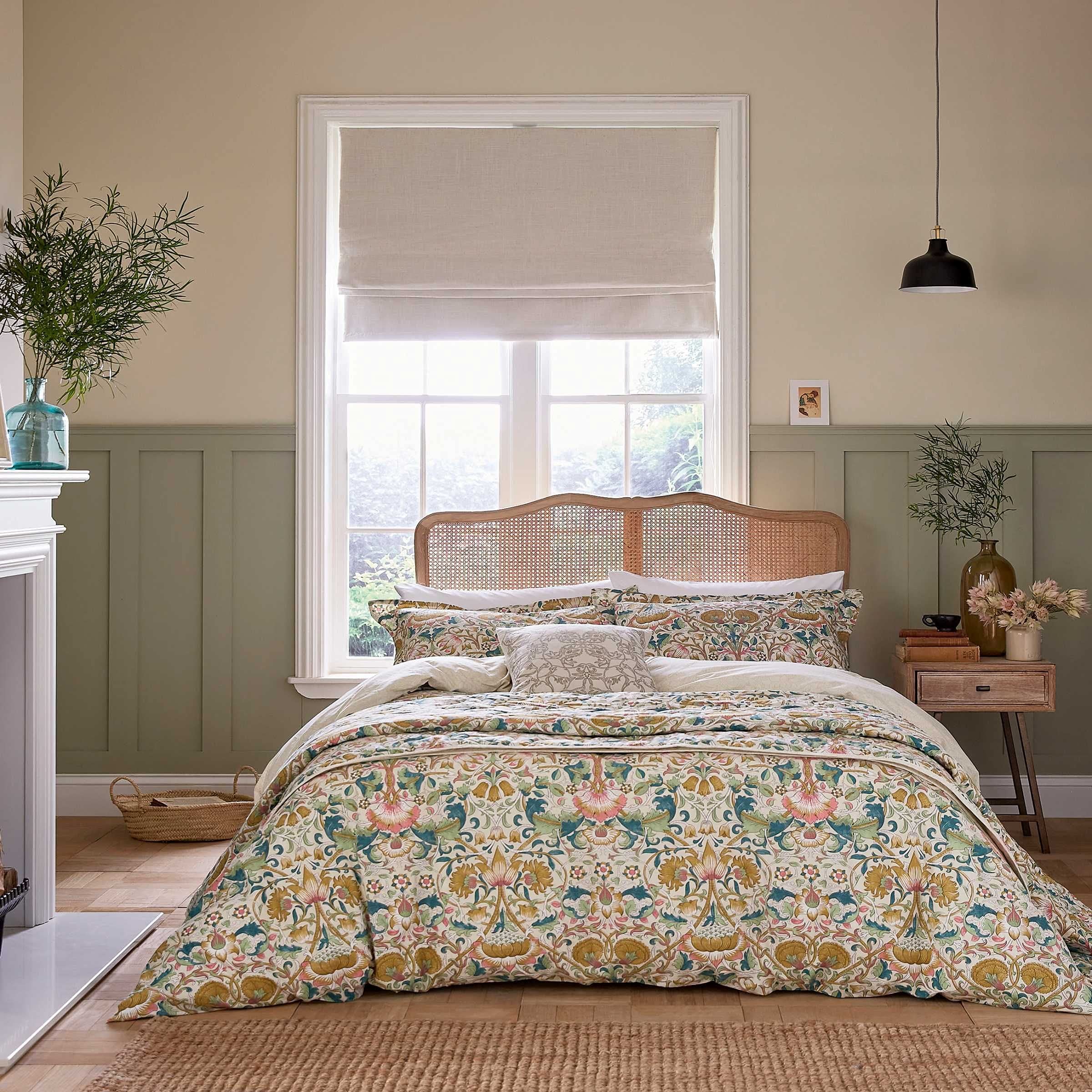 Bedeck William Morris Lodden Duvet Cover Set In Primrose & Thyme (Super King Size Duvet Cover Set 260cm x 220cm)