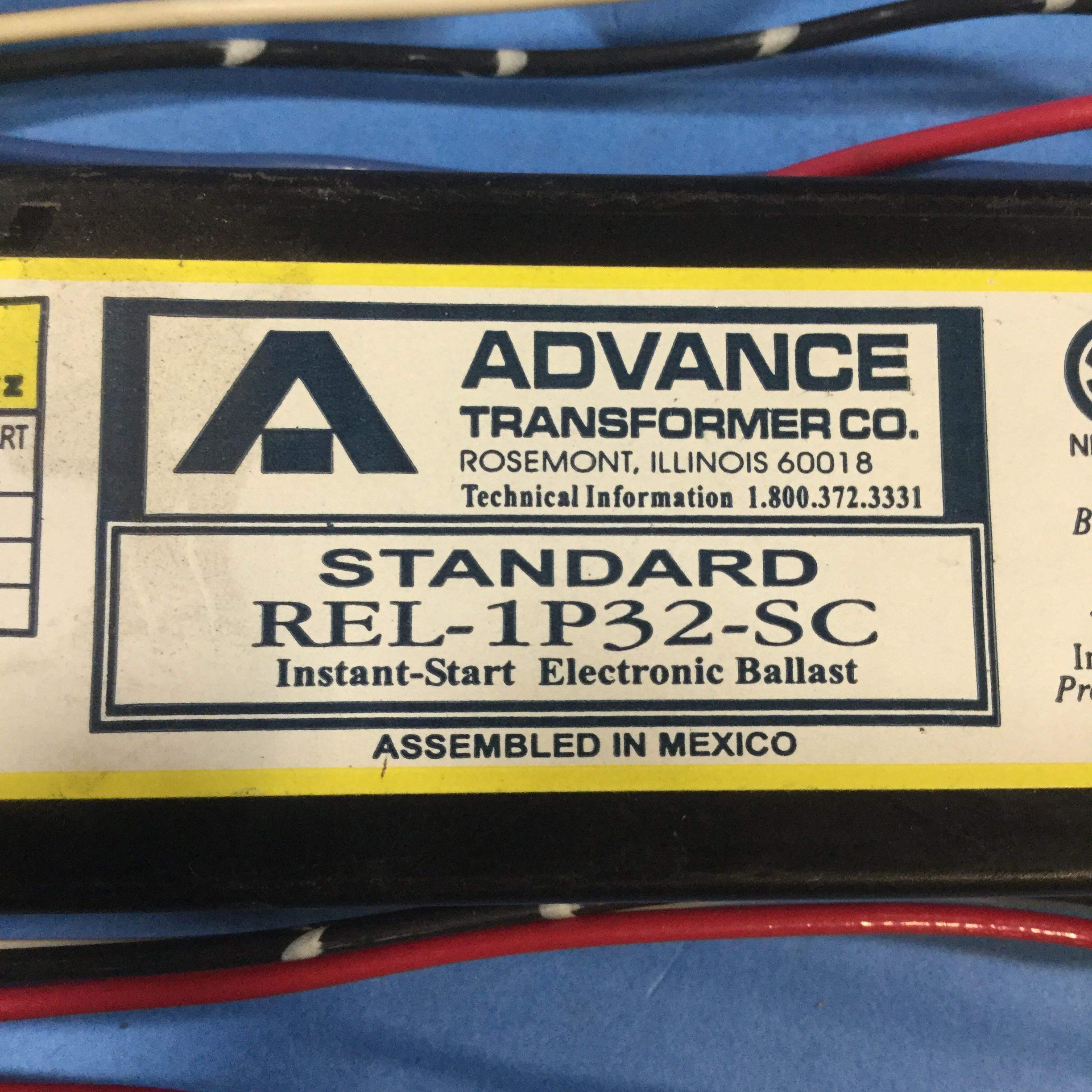 ADVANCE Ballast REL-1P32-SC 120 VAC, 0,27 A, 60 Hz, ballast électronique