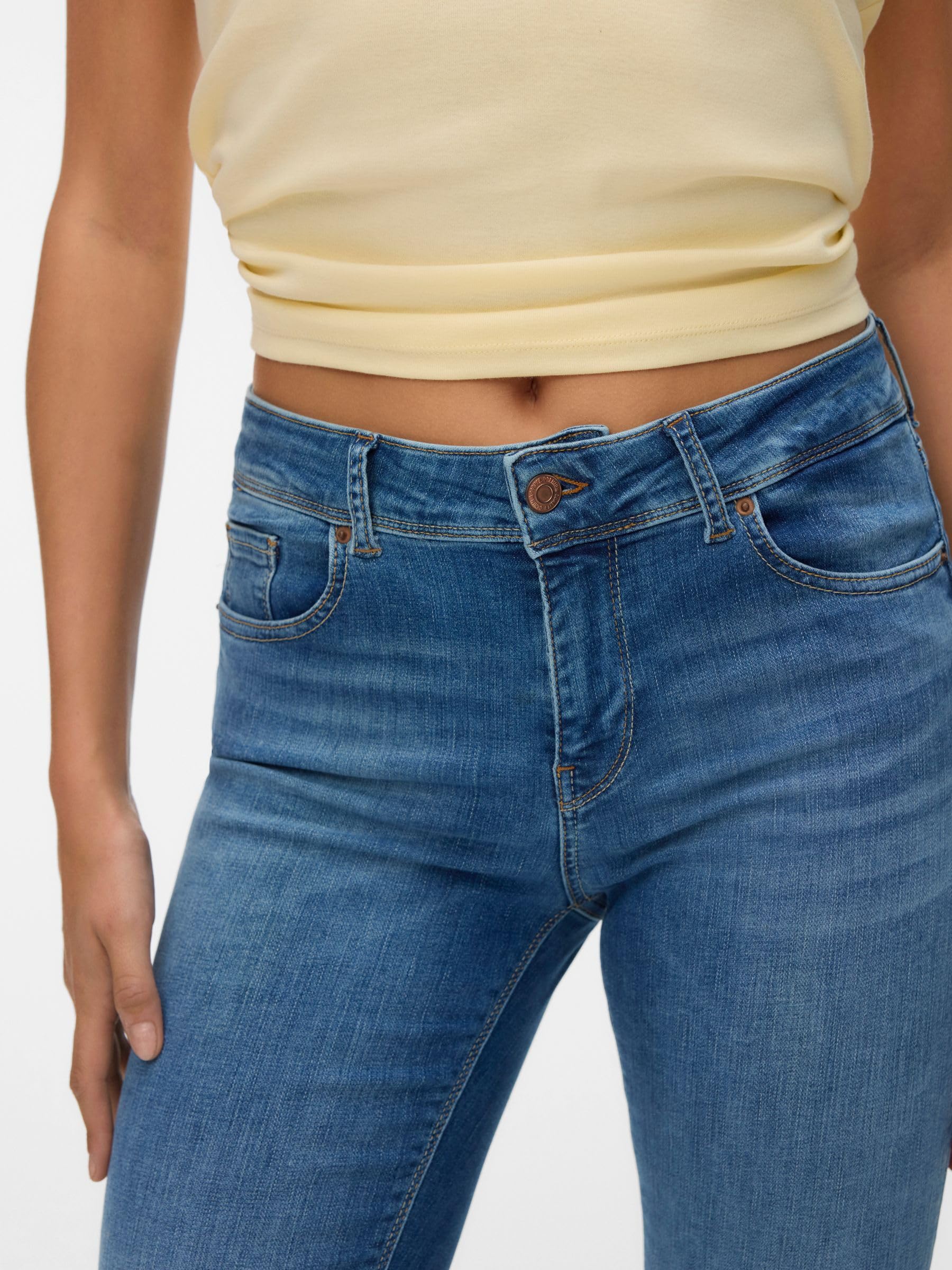 VERO MODA Female Slim Fit Jeans VMLUX Mid Rise Slim Fit Jeans