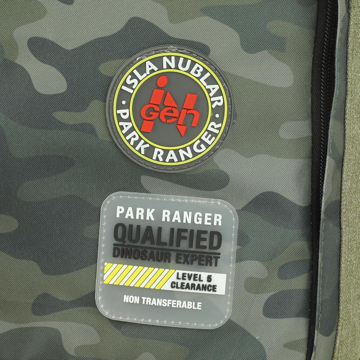 Bioworld Jurassic Park Logo 16" Tan & Camo Backpack - Image 2