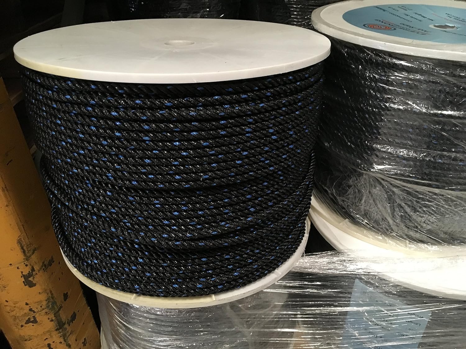 EVERSTRONG Polyethylene Rope Black with Blue Tracer, 600 ft in Various Length 3/16",1/4", 5/16", 3/8, 1/2", 5/8", 3/4",7/8", 1", (3/8")