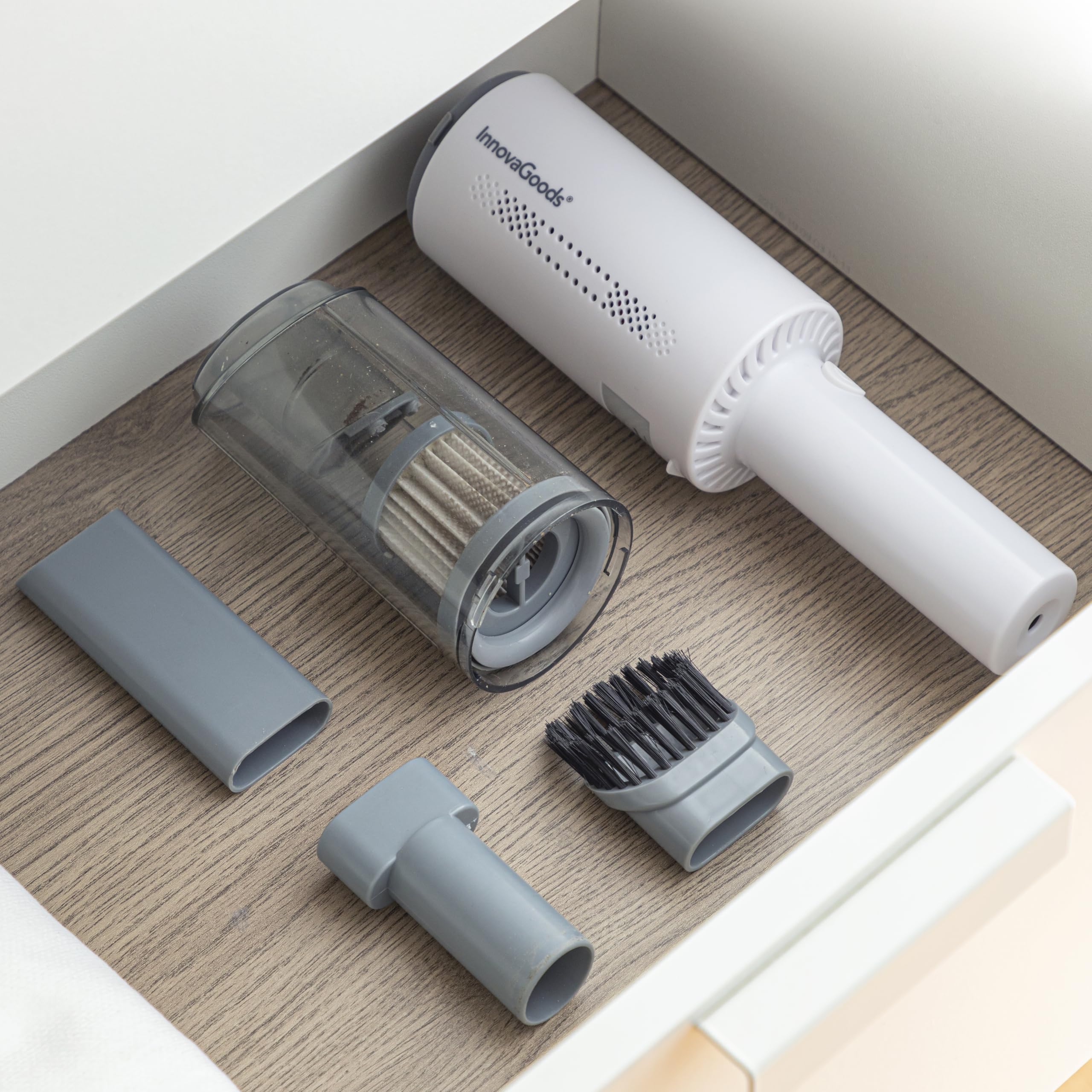 InnovaGoods® Aspirador de Mano 70 W Recargable con 3 Accesorios Hancuum, Limpia Superficies pequeñas de Forma rápida y Sencilla, diseño Compacto, Ideal para el hogar y el Coche