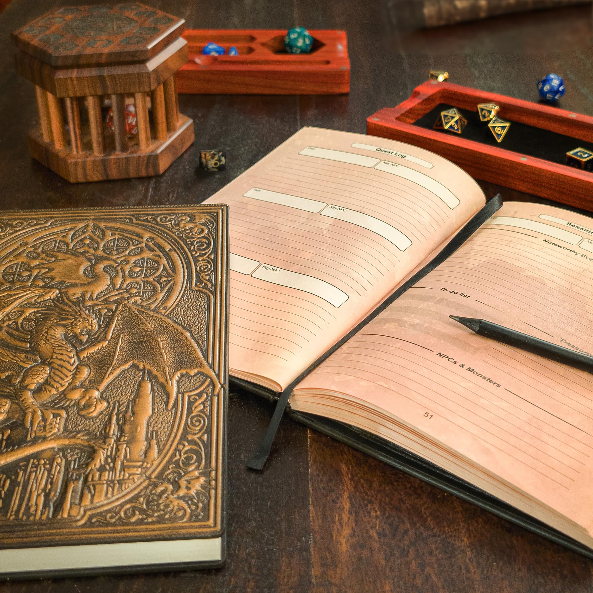 DnD Journal | Taccuino di D&D con copertina rigida in rilievo con drago 3D | Diario dei personaggi DnD e tracker della campagna | 150+ adesivi DnD inclusi | Fogli di personaggi D&D | Regali DND,