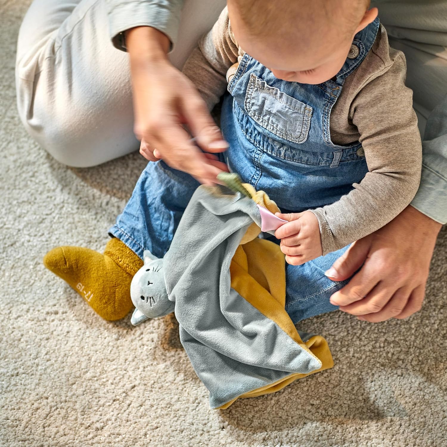ProTuning GULDVÄVARE Comfort blanket with soft toy, blue yellow/cat