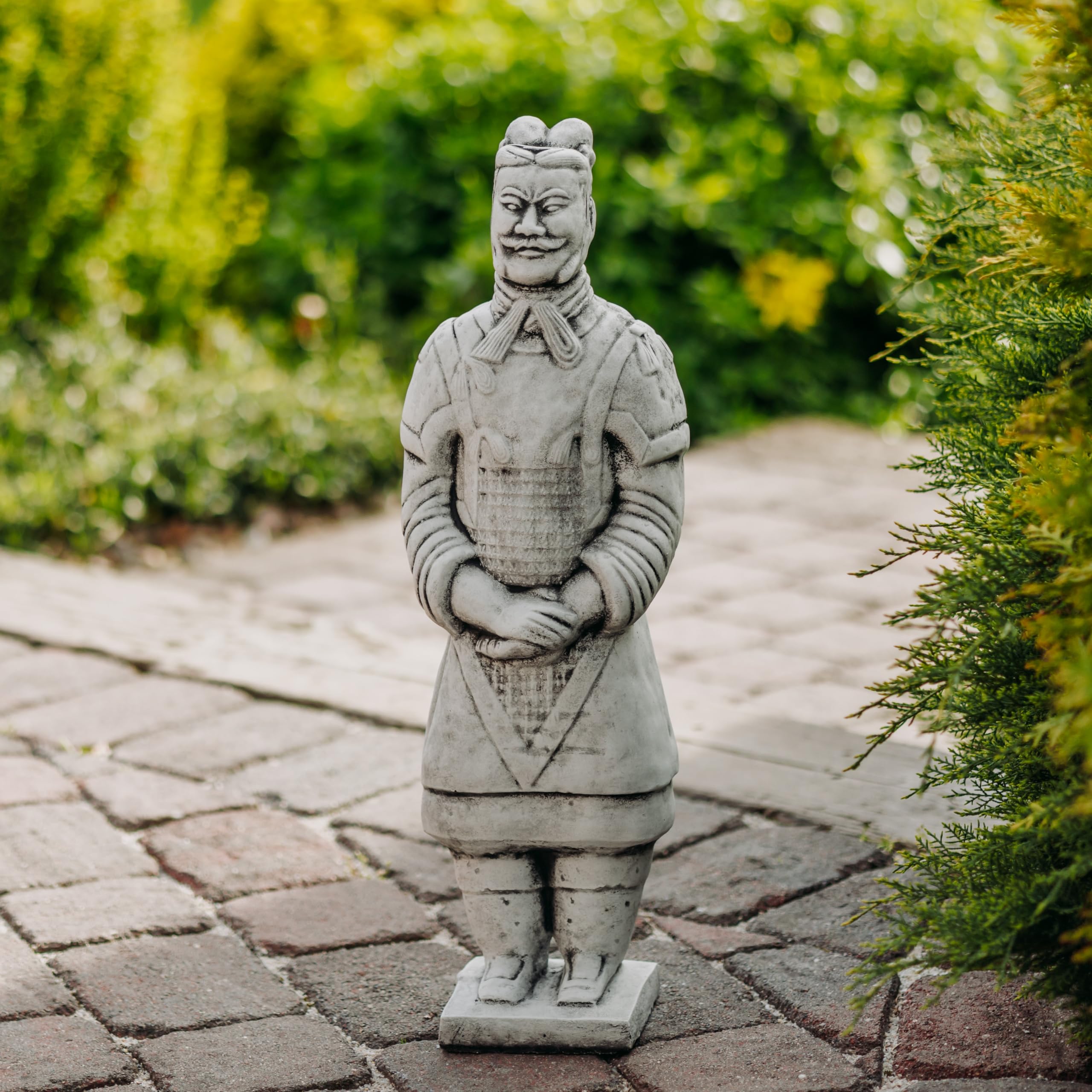 gartendekoparadies.de Statue eines Chinesischen Terrakotta-Kriegers, Steinfigur, Grau, Frostsicher aus Steinguss für Außenbereich, H. 64 cm, 17 kg