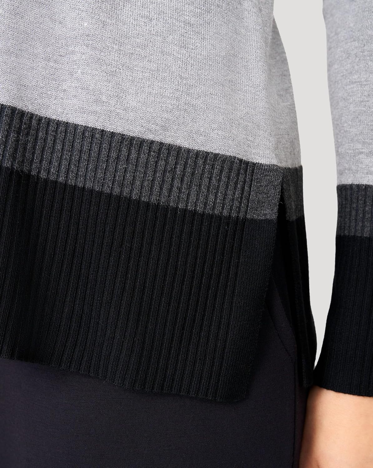 Cable & Gauge Women’s Colorblock V-Neck Rib Tunic Sweater - Image 5