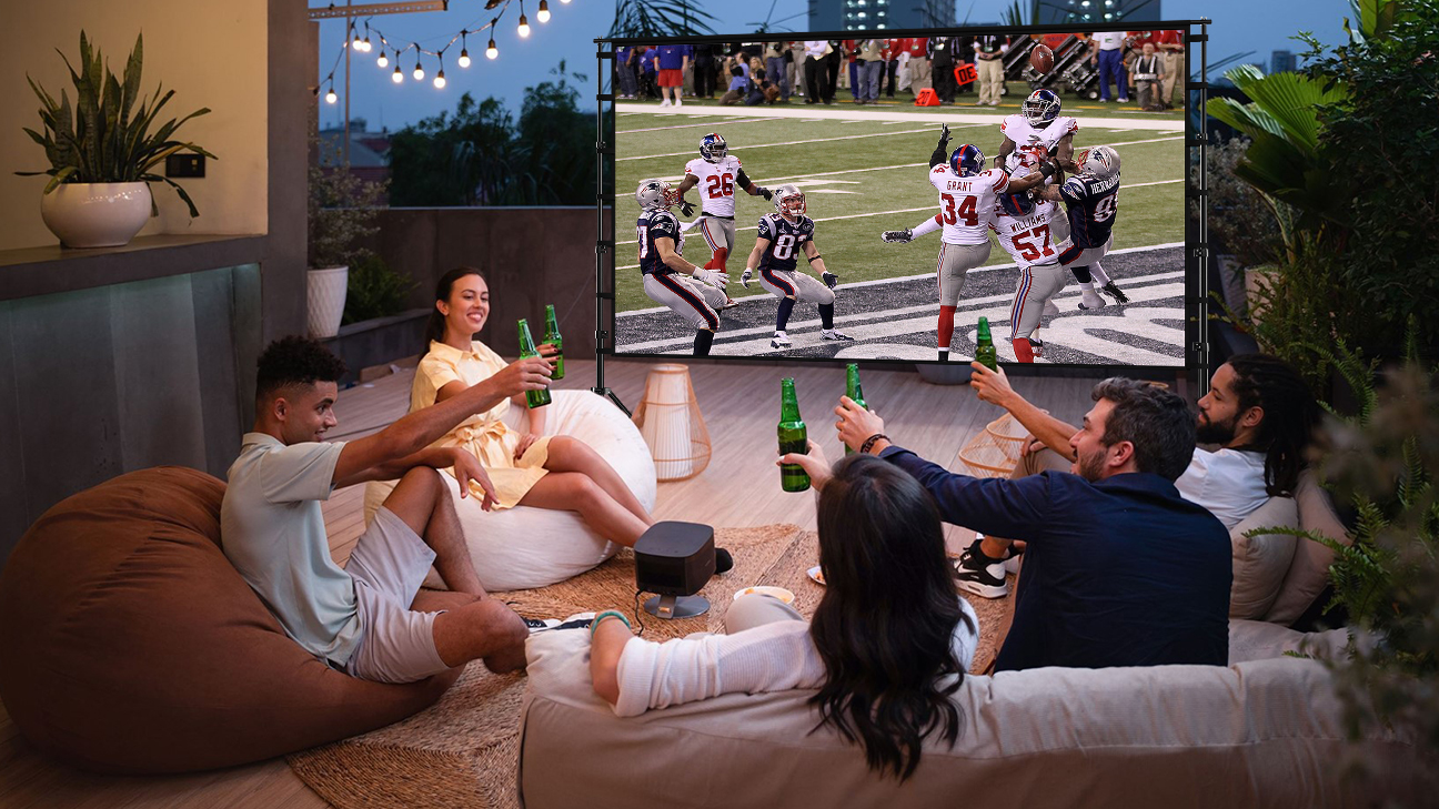 Amazon.com: Projector Screen with Stand, Wootfairy 180 inch
